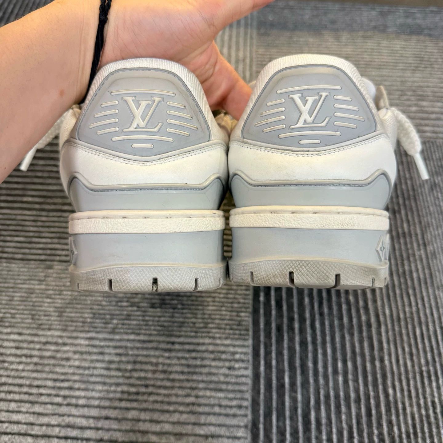 Louis Vuitton LV Trainer Maxi White/Grey 95 New 8 Size US 9 / EU 42 - 6 Thumbnail