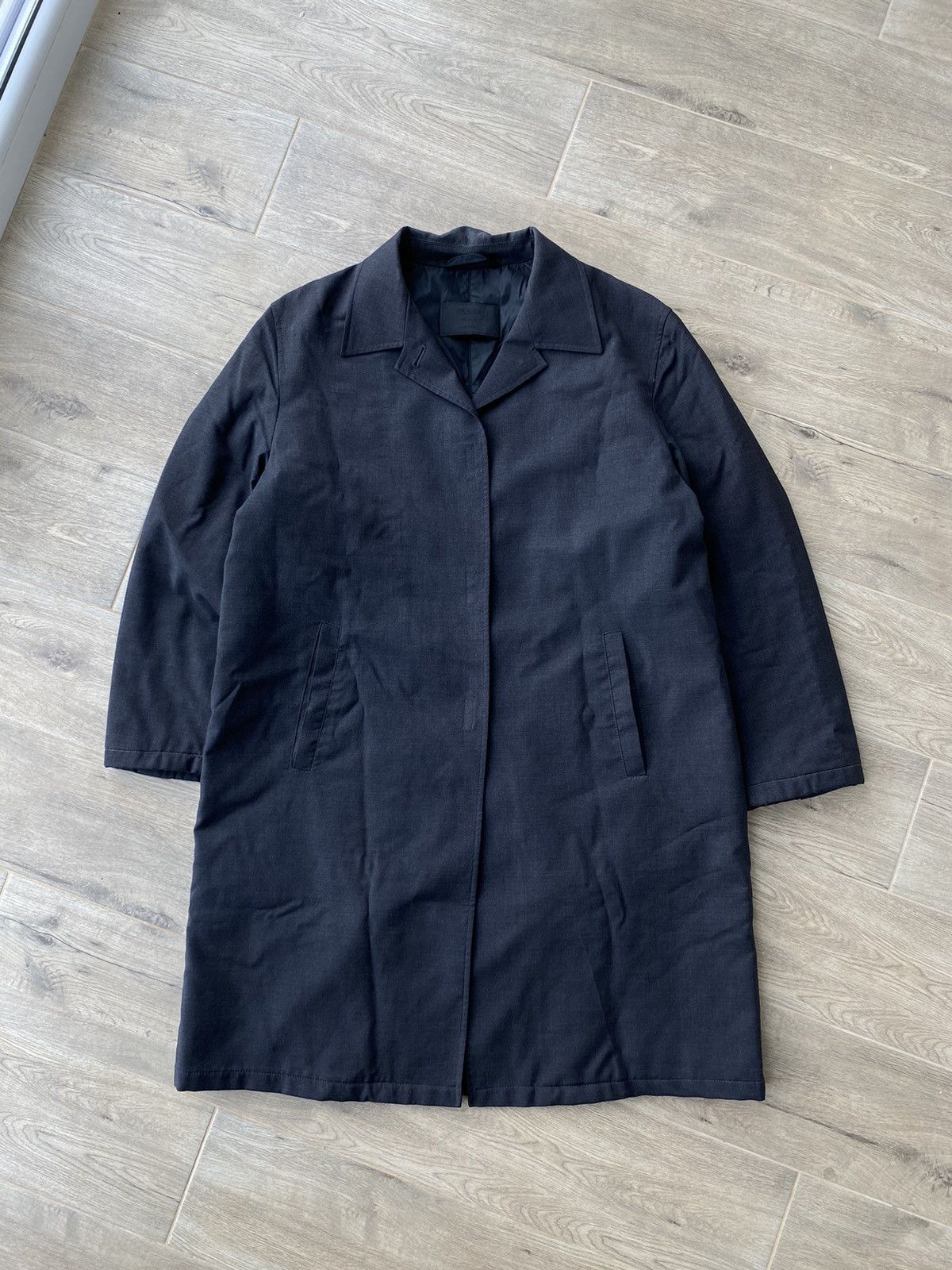 Prada Prada luxury coat jacket Size M / US 6-8 / IT 42-44 - 2 Thumbnail