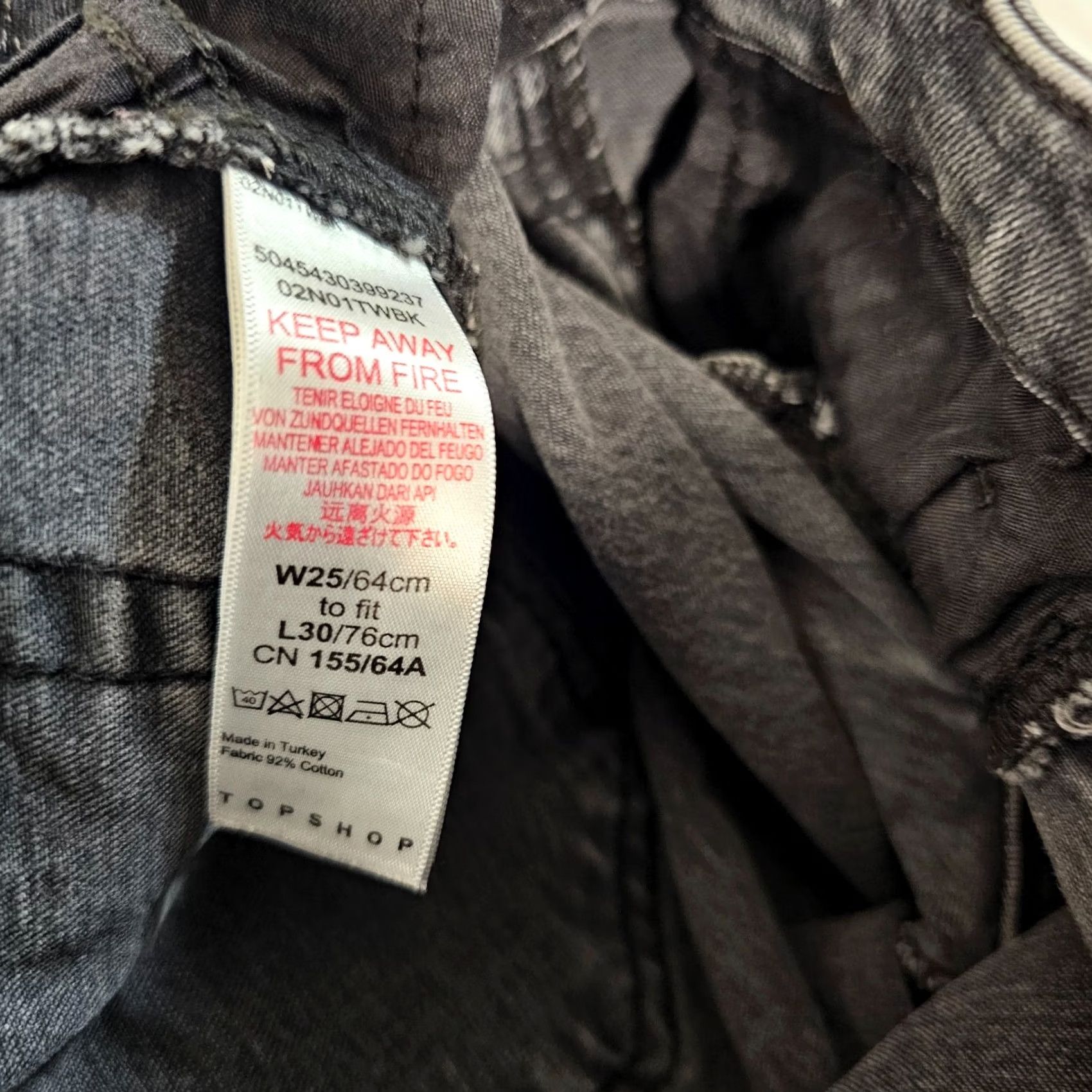 Topshop Topshop Jeans Women 25x30 Black Stone Wash Denim Skinny Slim Pants Inseam 25 in Stretch Pockets Zipper Button Size 40" / US 18 - 3 Thumbnail