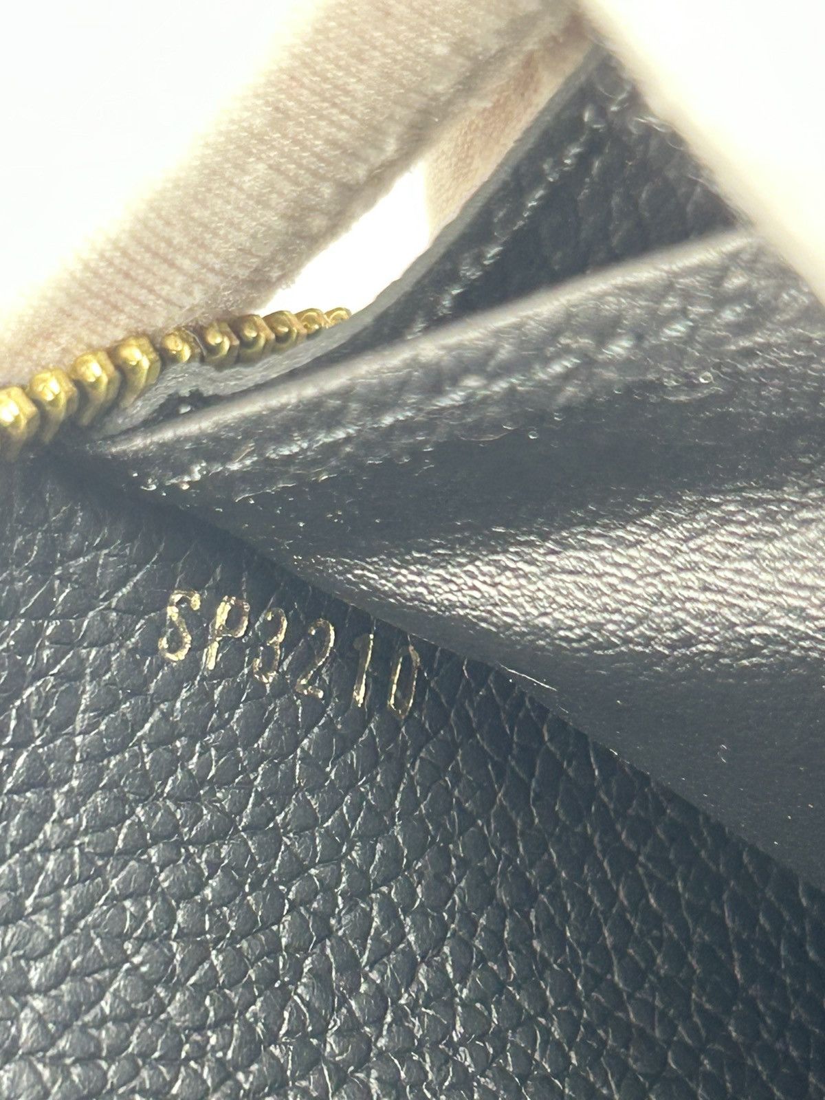Louis Vuitton Louis Vuitton Monogram Craft Zippy Wallet Size ONE SIZE - 7 Thumbnail