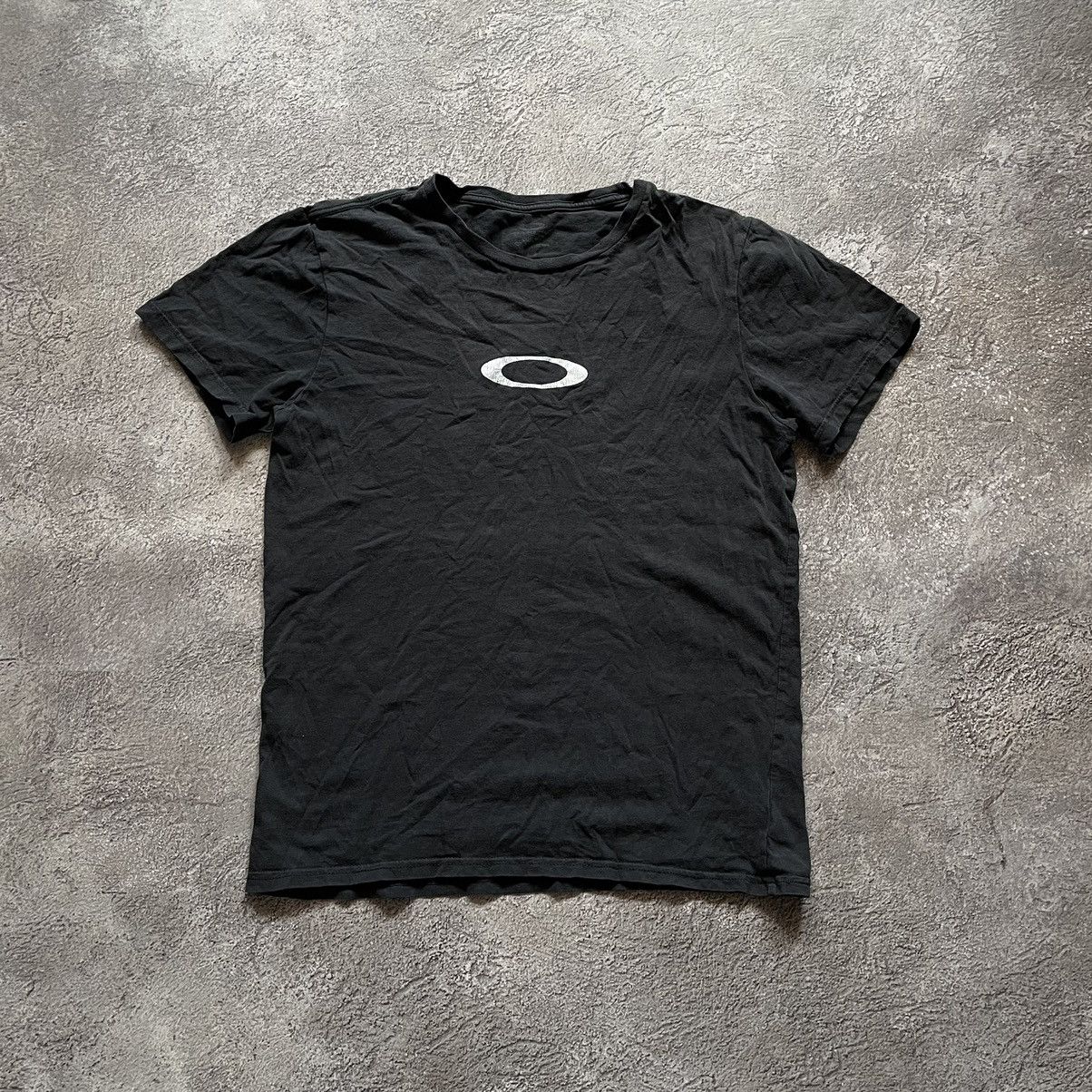 Vintage Vintage Oakley Y2K Faded Black Logo Graphic Tee Skate Boxy M Size US M / EU 48-50 / 2 - 5 Thumbnail