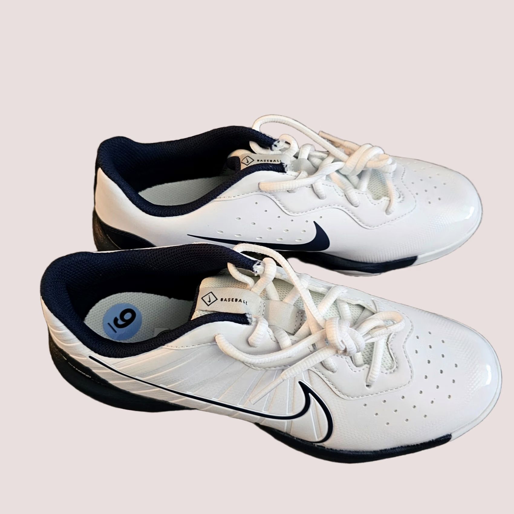 Nike Nike Alpha Huarache Varsity 4 Low Men’s 7.5 Baseball Cleats White Navy DJ6516-103 Size US 8 / EU 41 - 1 Thumbnail
