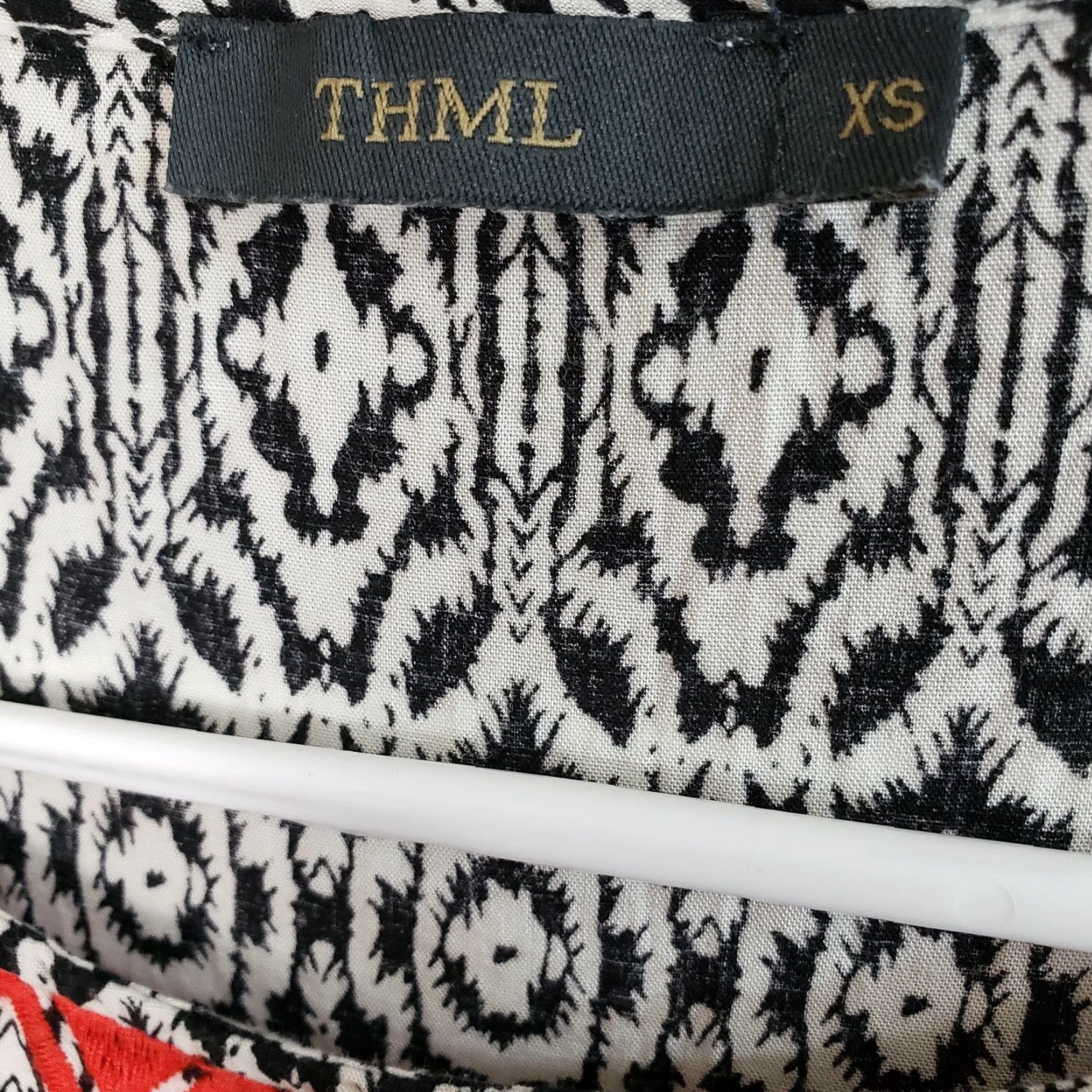 Vintage VINTAGE THML Womens Tank Top XS Black Red Embroidered Rayon Shirt Womens XS Black Embroidered Tank Top Size XS / US 0-2 / IT 36-38 - 6 Thumbnail