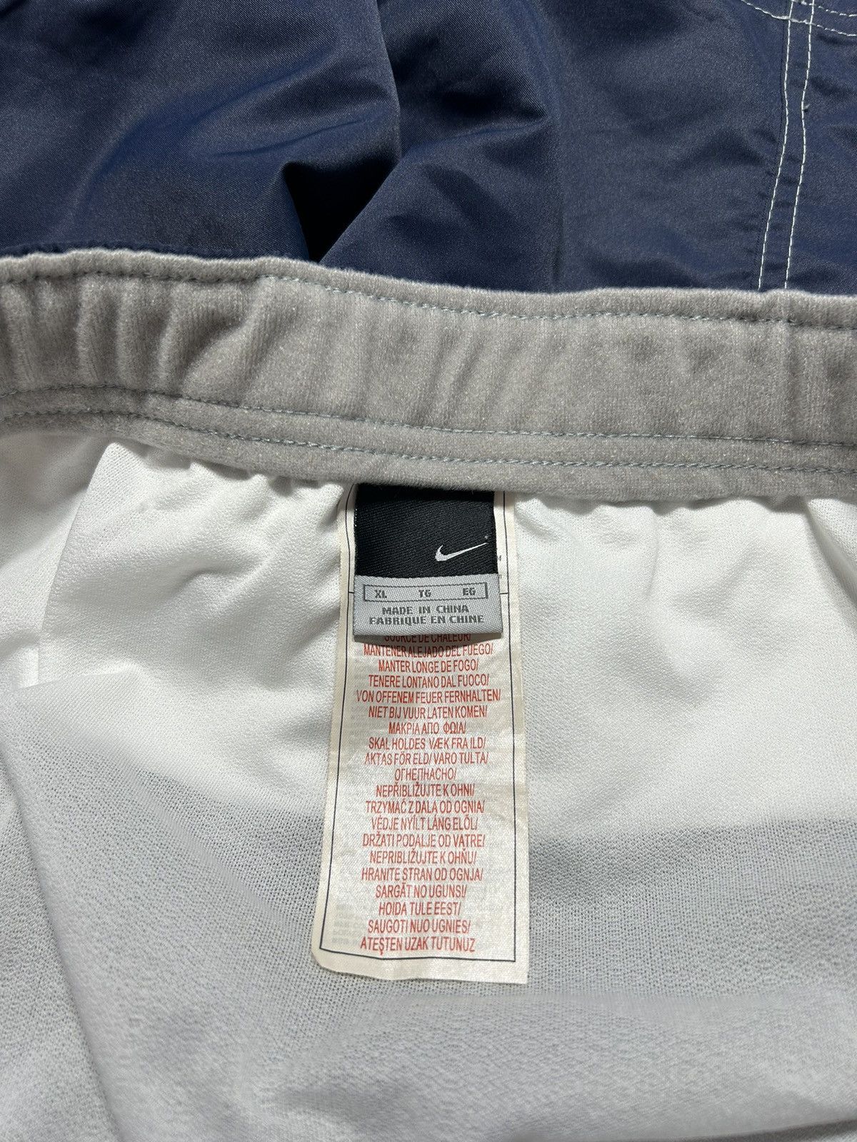 Vintage Vintage Y2K Nike Shox Shorts Size Xl Rare Size US 36 / EU 52 - 10 Thumbnail