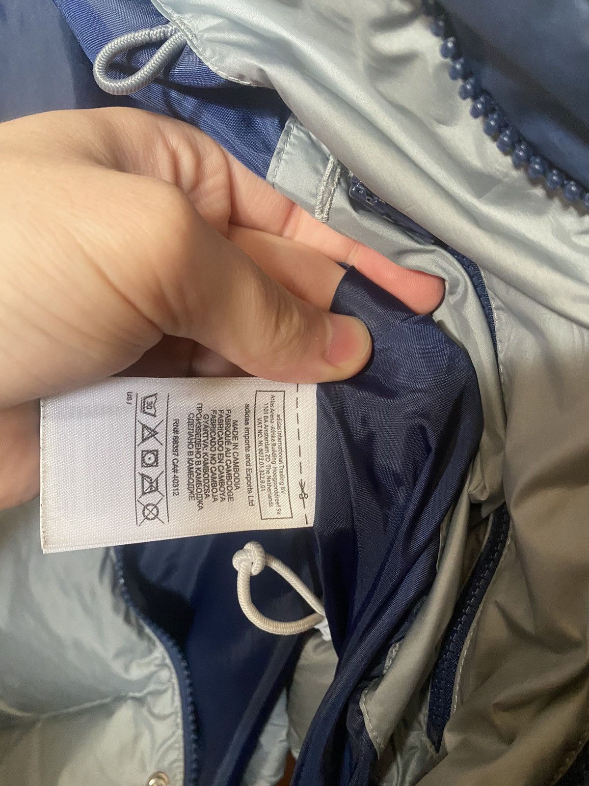 Adidas Adidas puffer jacket Size US L / EU 52-54 / 3 - 9 Thumbnail