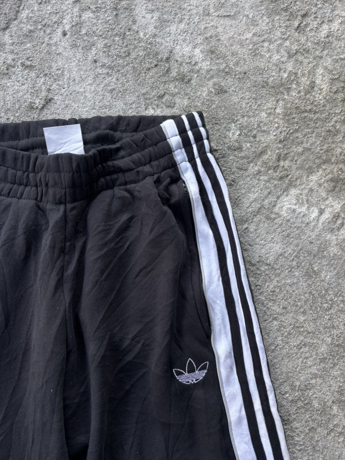 Adidas Adidas Jogger Pants Size US 30 / EU 46 - 2 Thumbnail