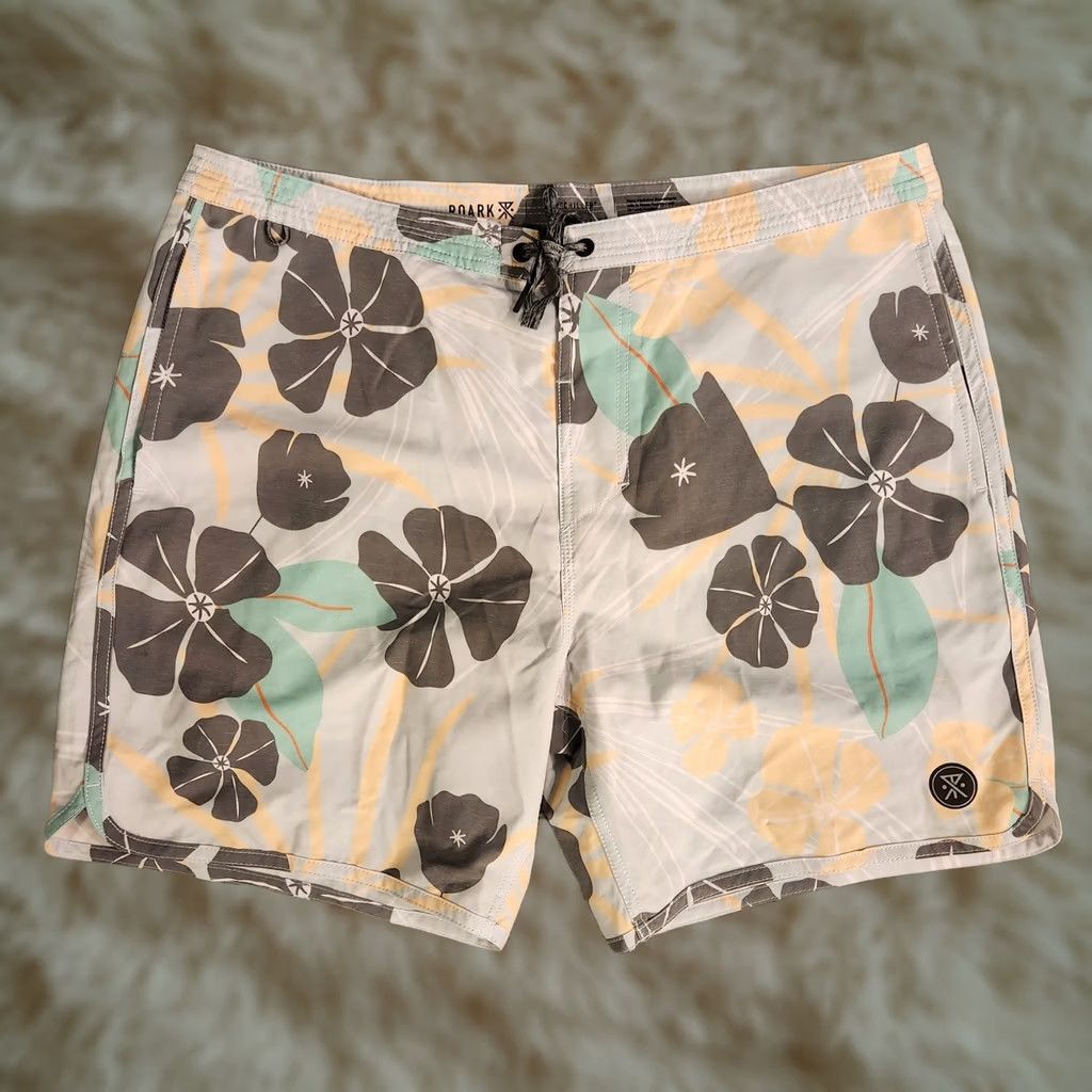 Roark Roark The Chiller Board Shorts Mens 36 Swim Bottom Hawaiian AOP Floral Multicolor Beach Lifeguard Recreational Back Pocket Comfortable Fit Mens Size US 36 / EU 52 - 1 Thumbnail