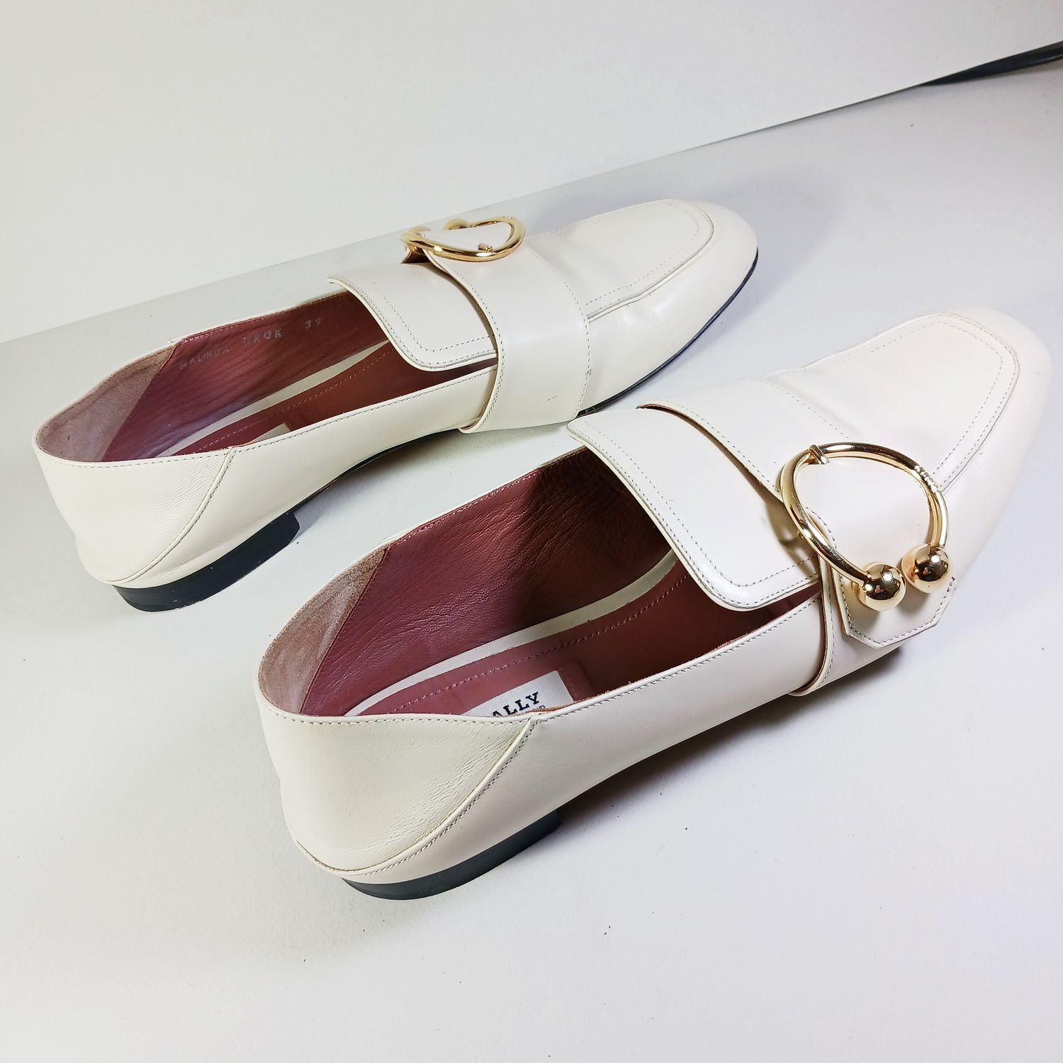 Bally Bally Malinda Ivory White Leather Buckle Slipper Loafers 39 Size US 8 / IT 38 - 8 Thumbnail