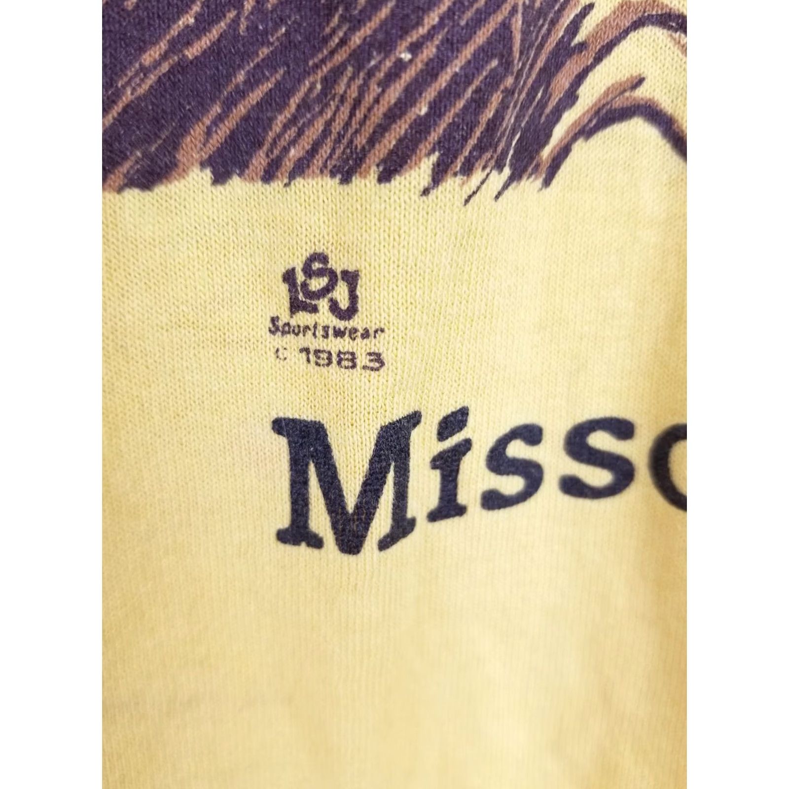 Jerzees VINTAGE 1992 JERZEES T-SHIRT Yellow SZ M DEER 2 SIDE PRINT SINGLE STITCH Mens Size US M / EU 48-50 / 2 - 3 Thumbnail