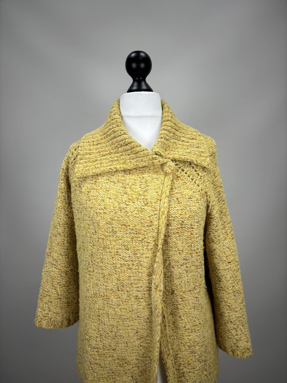 Laura Ashley Womens sweater cape Laura Ashley Size 12 Color Yellow Size XL / US 12-14 / IT 48-50 - 2 Thumbnail