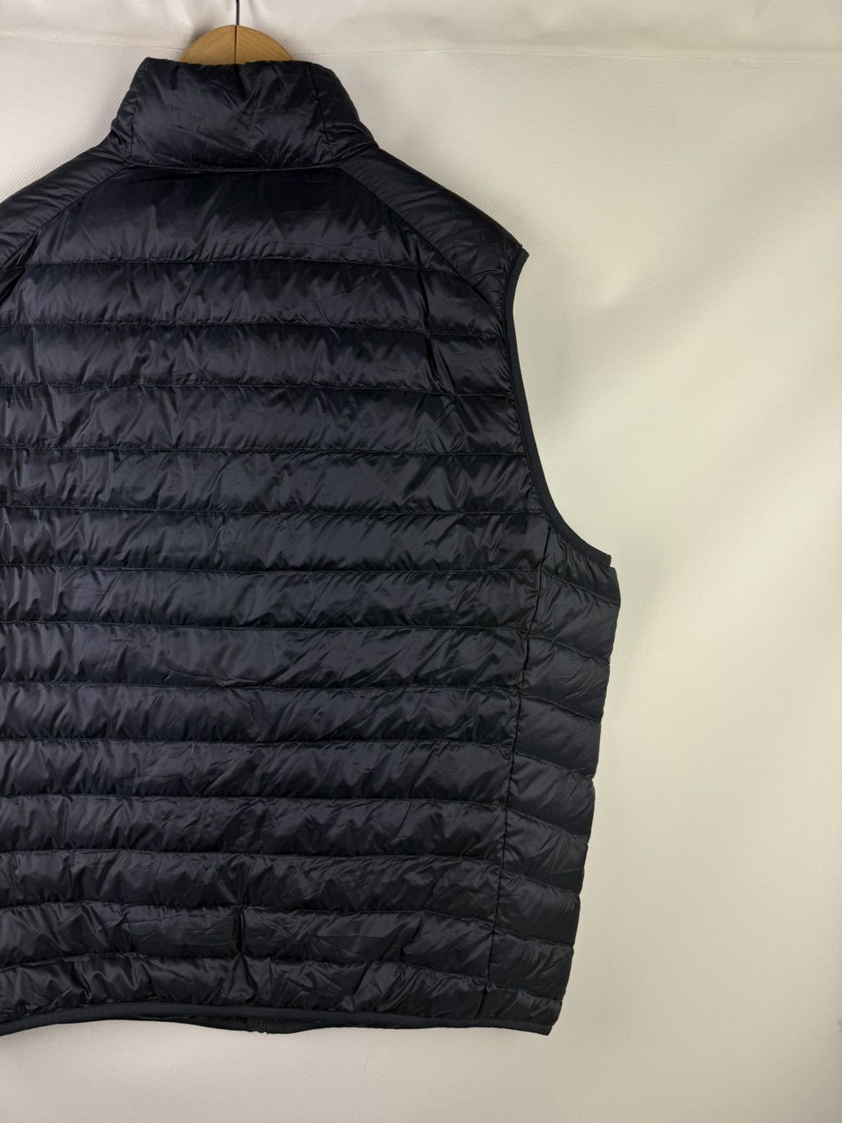 Uniqlo Uniqlo Men’s Micro Yarn Down Sleeveless Vest Jacket Size XL Size US XL / EU 56 / 4 - 12 Thumbnail