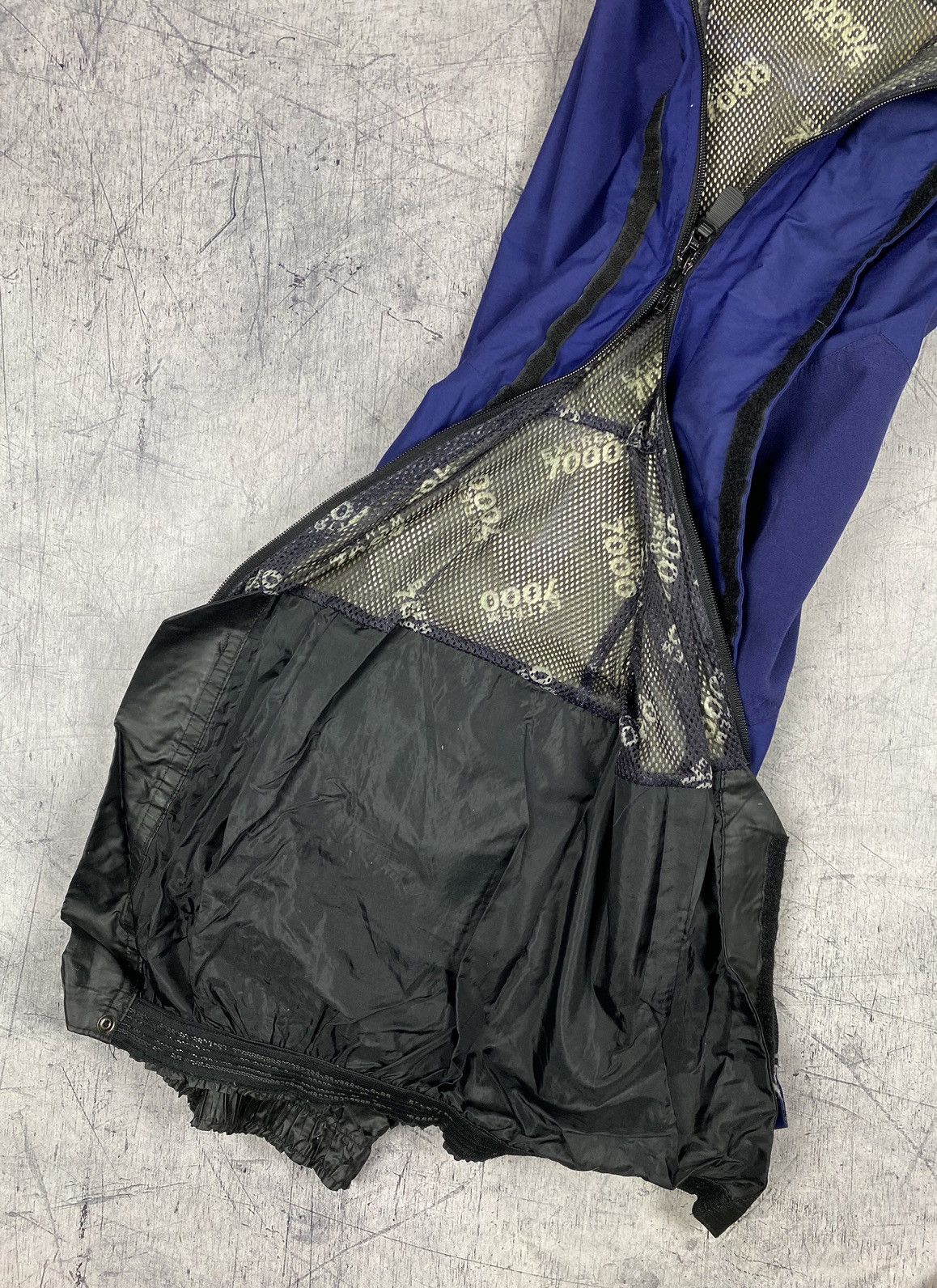 Berghaus Vintage Berghaus Extreme 7000 Gore Tex Ski Pants Size US 31 - 13 Thumbnail