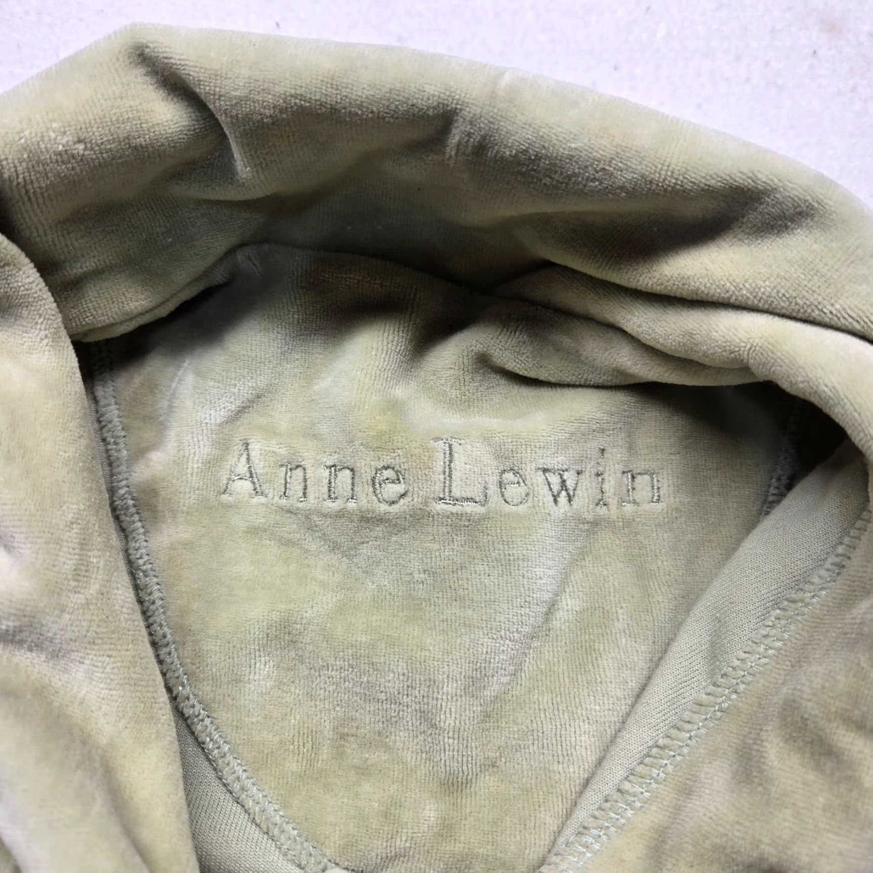 Olive Anne Lewin Robe Women Green Olive Kaftan Mock Neck Long Sleeve Button Front Size M Medium Adult Sleepwear Soft Polyester Viscose Fleece Size M / US 6-8 / IT 42-44 - 4 Thumbnail