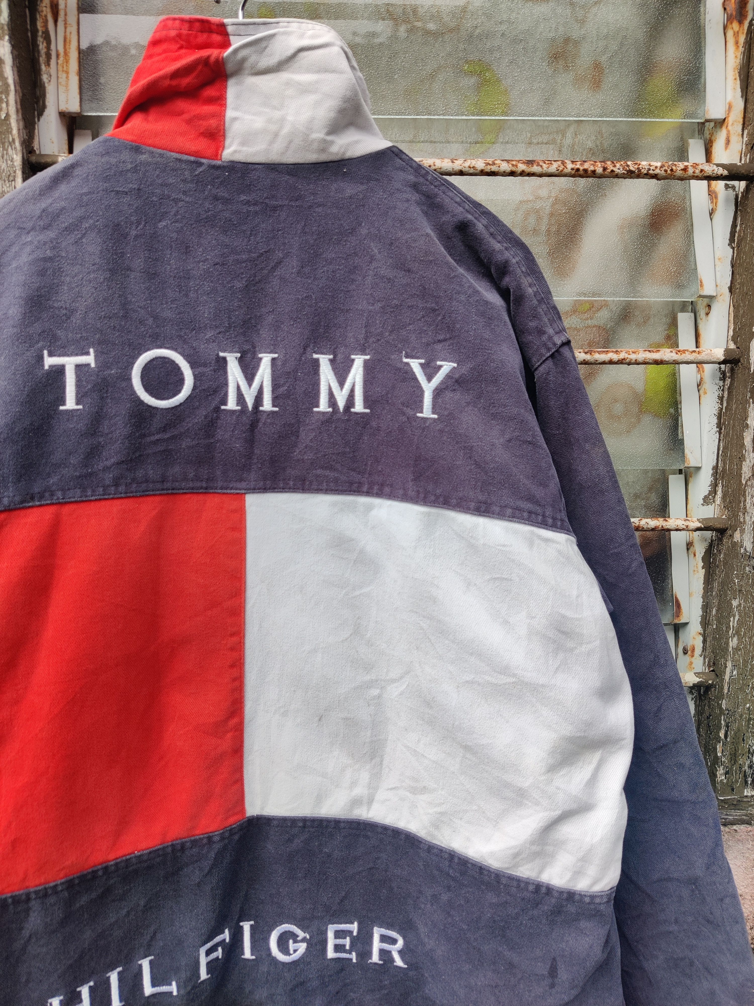 Tommy Hilfiger Vintage Distressed Rare Tommy Hilfiger Spell Out Jacket Size US M / EU 48-50 / 2 - 4 Thumbnail