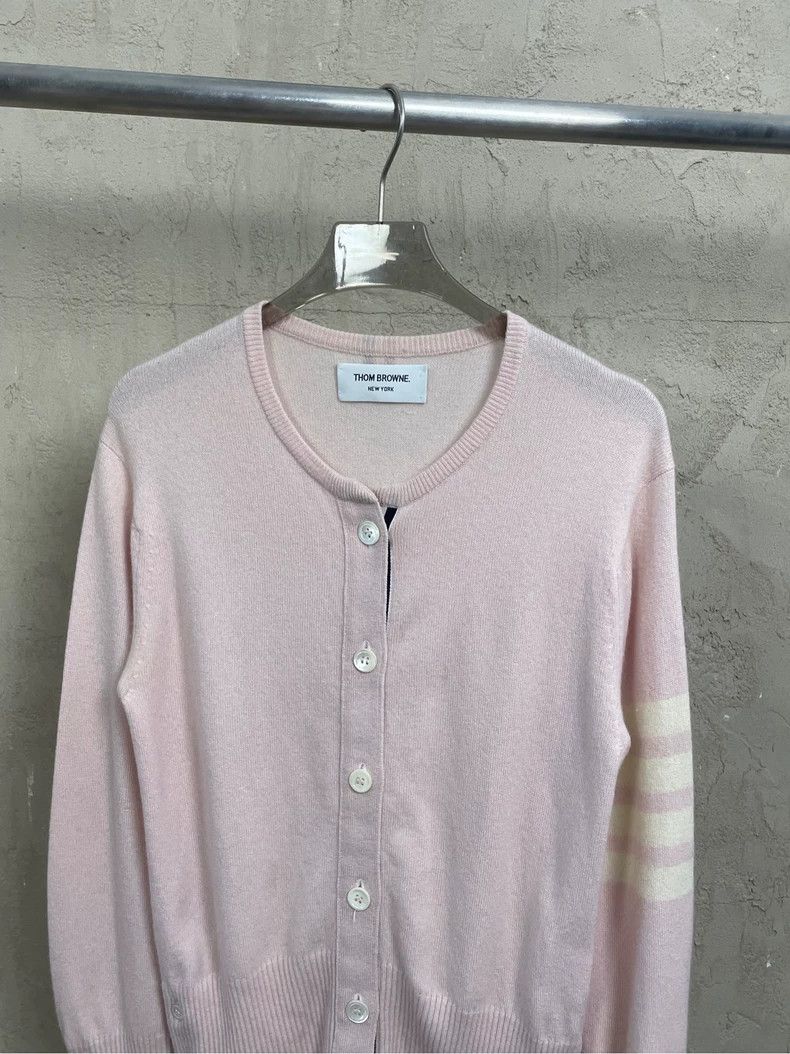Thom Browne Thom Browne Light pink four-striped pure cashmere cardigan Size M / US 6-8 / IT 42-44 - 3 Thumbnail