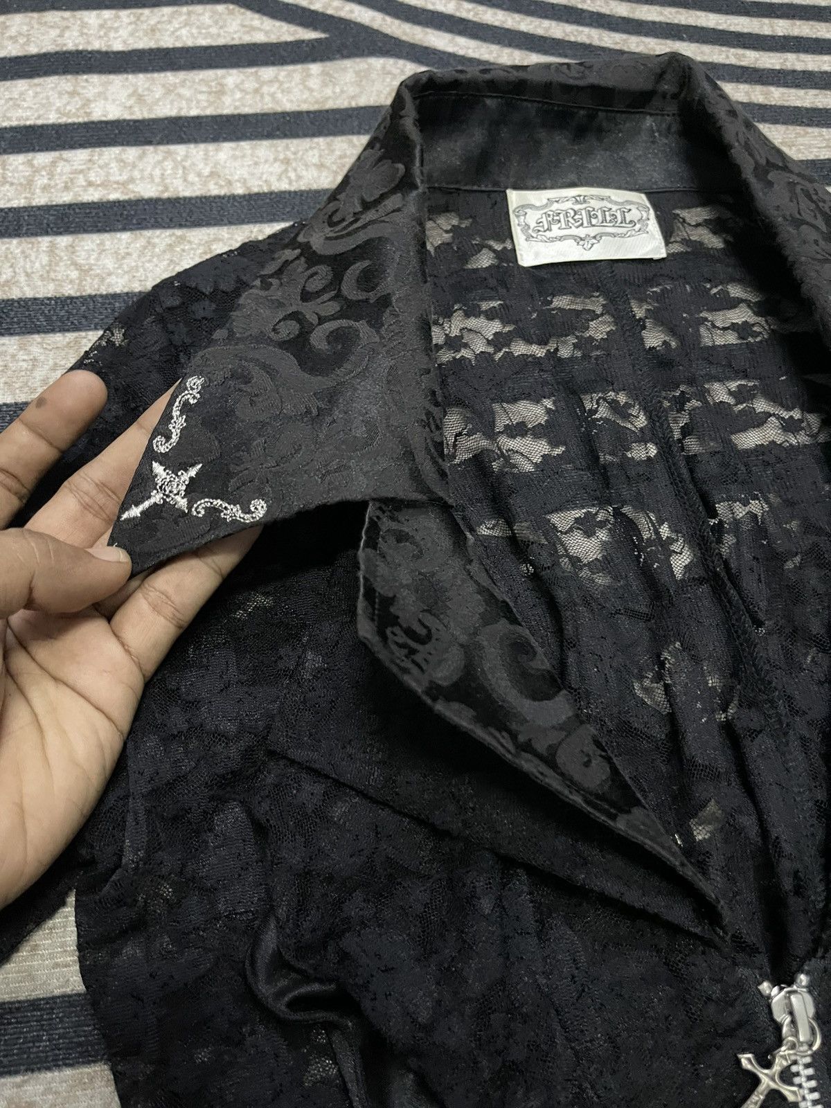 If Six Was Nine 2000s H.NAOTO CROSS CHARM LACE FRILL ZIPPER CARDIGAN RARE Size M / US 6-8 / IT 42-44 - 9 Thumbnail