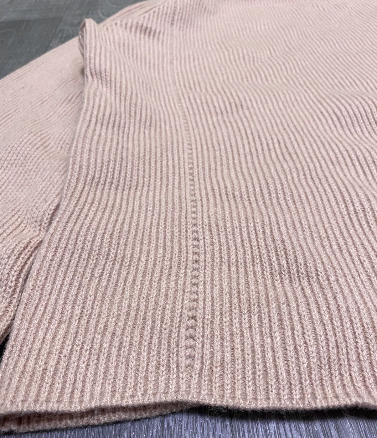 Helmut Lang Women’s Archival Helmut Lang Oversized Beige Bondage Sweater Size L / US 10 / IT 46 - 23 Thumbnail