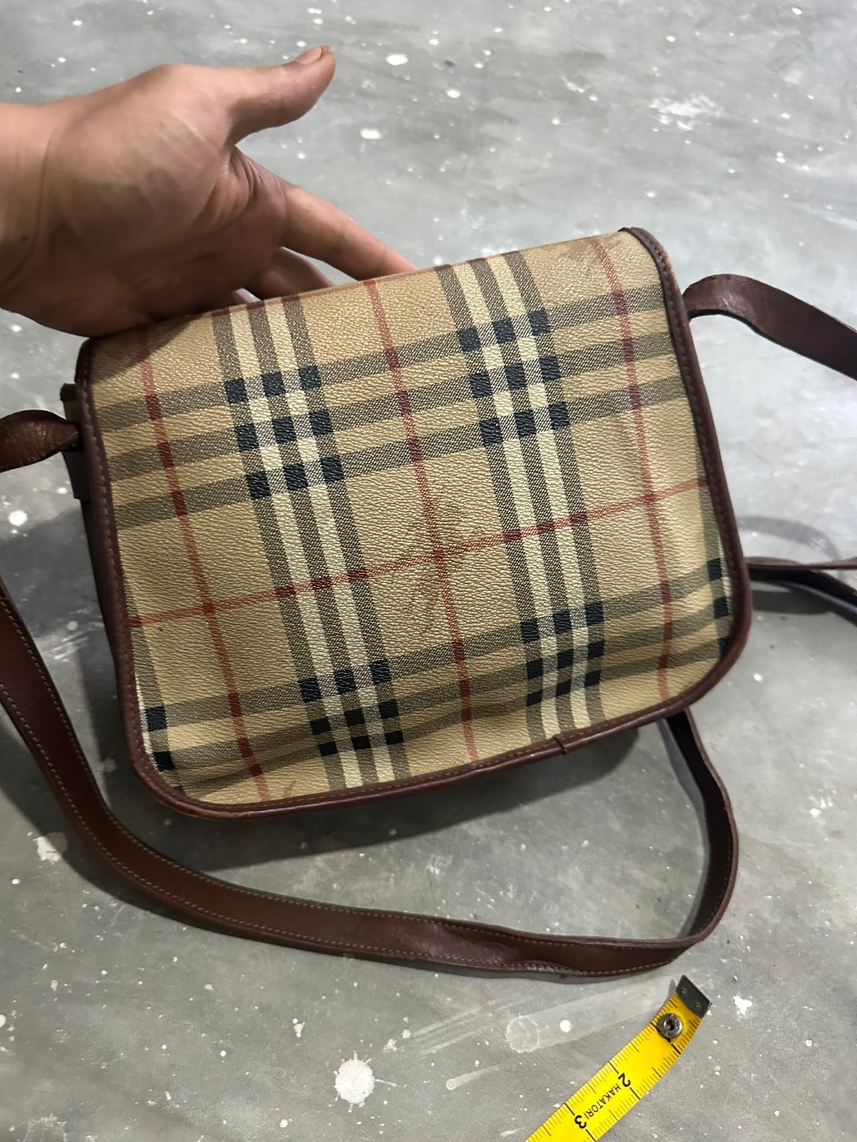 Burberry × Vintage Vintage Burberry Nova Check Crossbody/ Sling Bag Size ONE SIZE - 7 Thumbnail