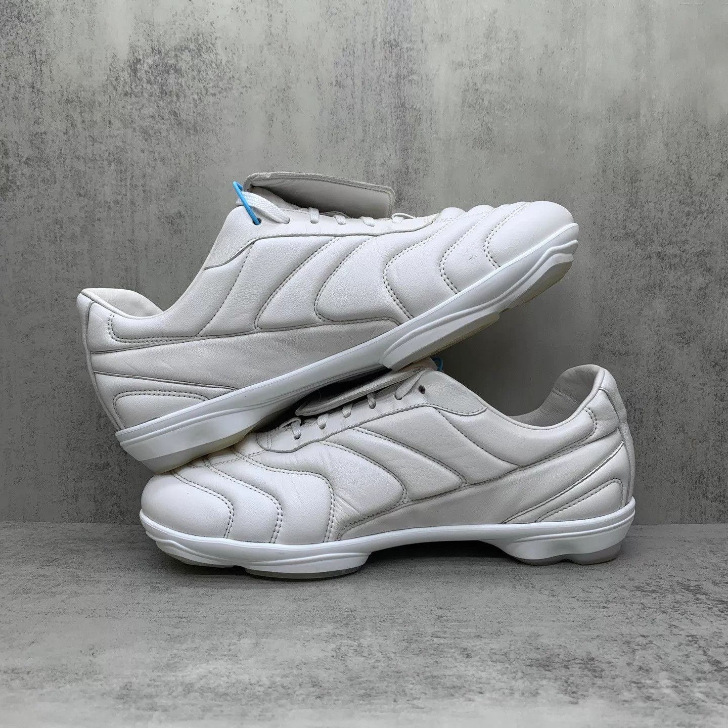 Louis Vuitton Lv White 41.5 98% New 25 3cm Invisible Cleats Size US 11 / IT 41 - 3 Thumbnail