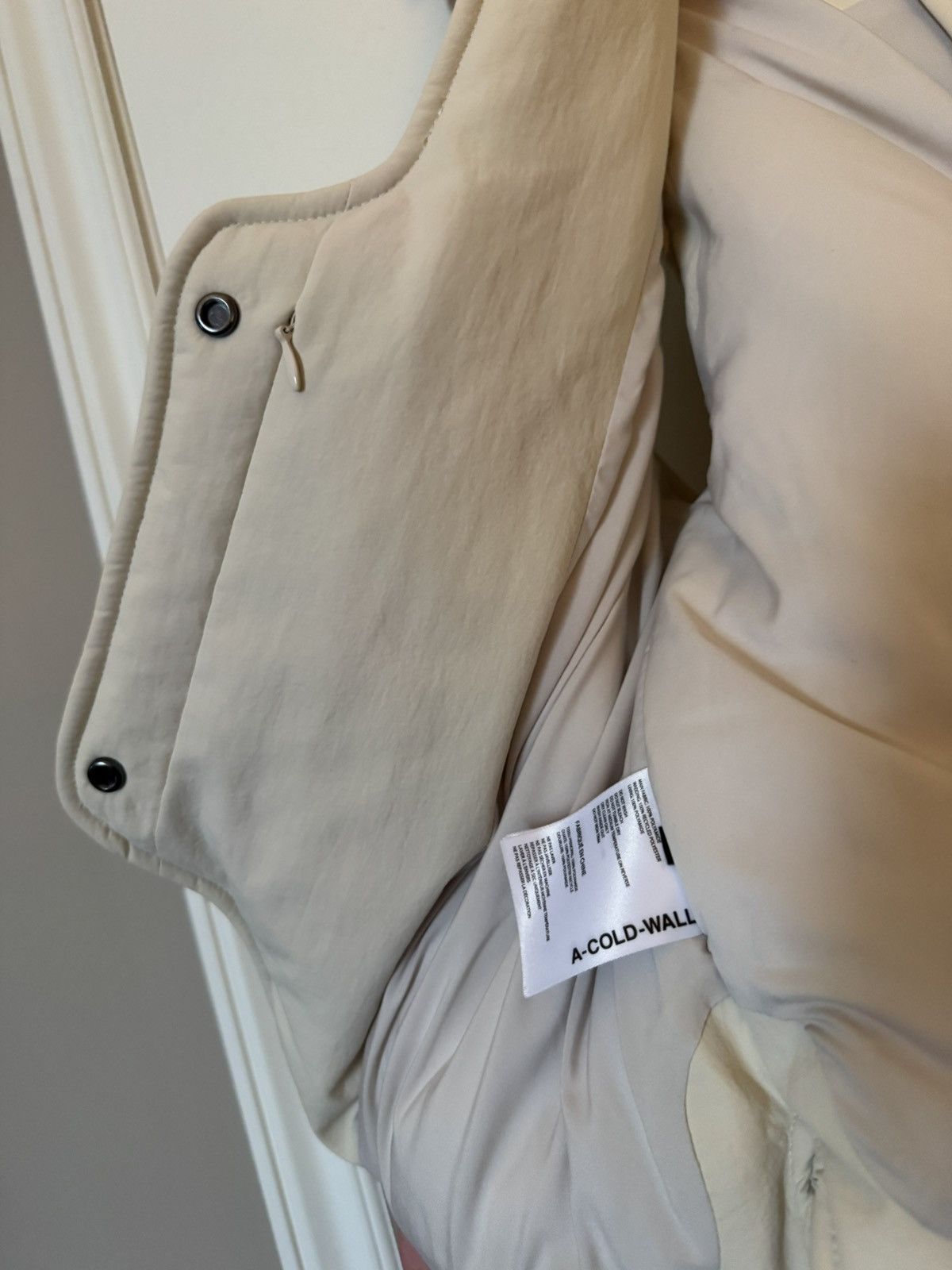 A-COLD-WALL* A-Cold-Wall* Asymmetrical Ivory Cream Padded Gilet Vest Size US XL / EU 56 / 4 - 7 Thumbnail