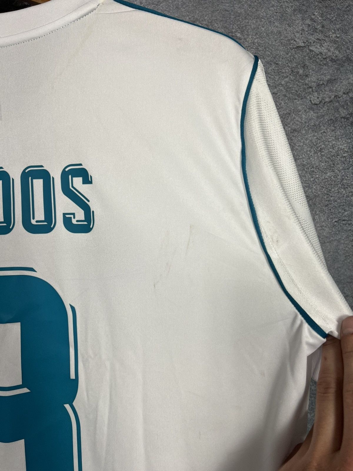 Adidas Adidas #8 Toni Kross Real Madrid Final Kiev 2018 Jersey Size US M / EU 48-50 / 2 - 17 Thumbnail