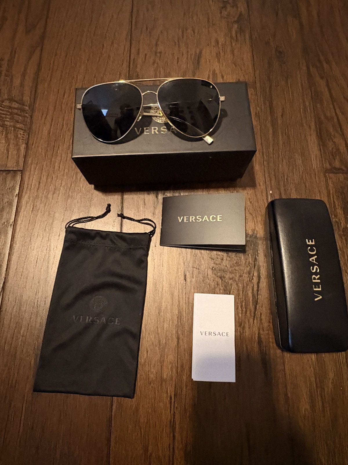Versace authentic Versace Gold medusa plated sunglasses!!! Size ONE SIZE - 4 Thumbnail