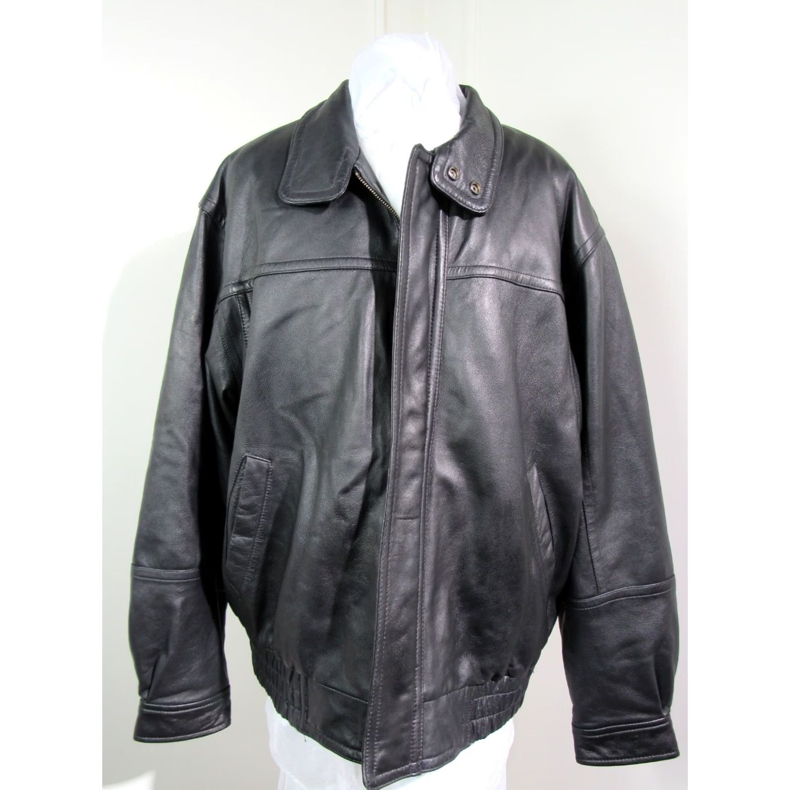Wilson VINTAGE Wilson Black Leather Bomber Jacket Size L with Detachable Thinsulate Lining Mens Size US L / EU 52-54 / 3 - 4 Thumbnail