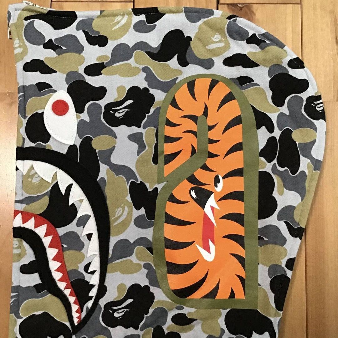 Bape 2024 🔥Ginza Store Camo🔥 BAPE shark full zip hoodie APE Size US L / EU 52-54 / 3 - 6 Thumbnail