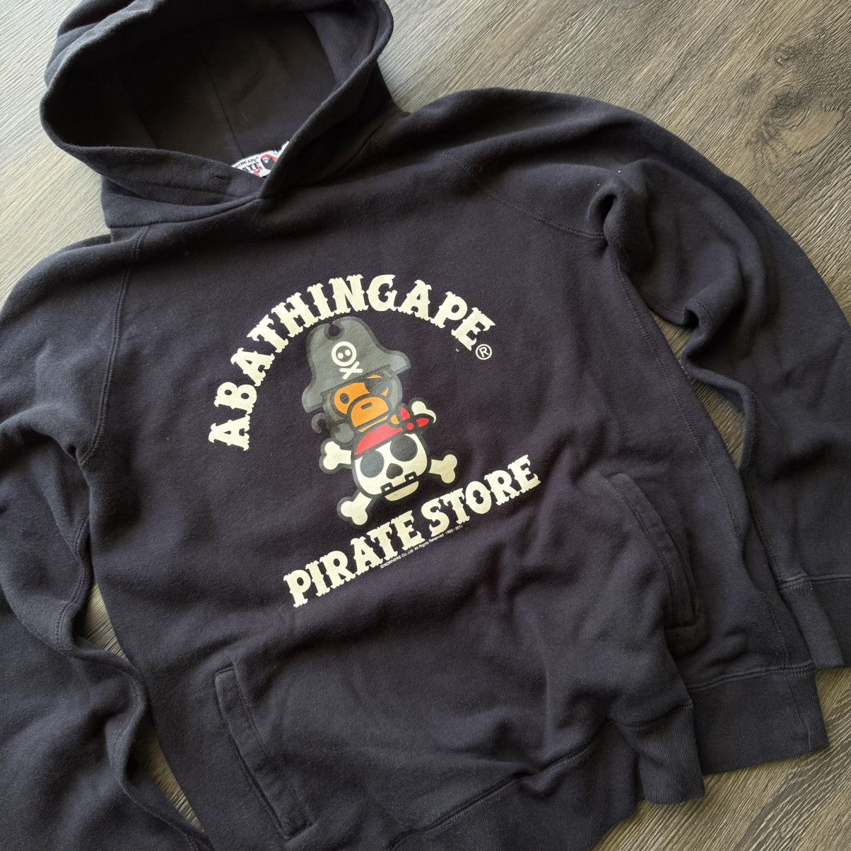 Bape A bhating Ape Pirates 2011 Size XS / US 0-2 / IT 36-38 - 2 Thumbnail