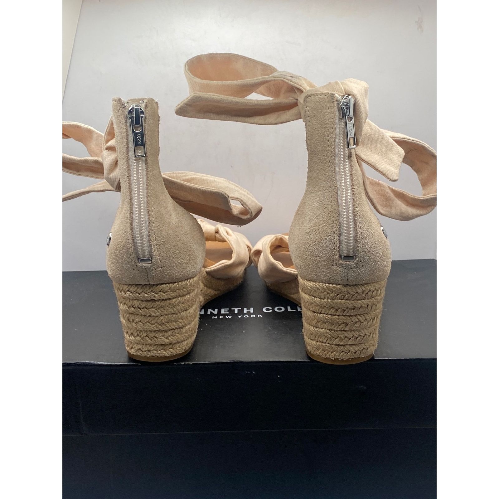 Ugg UGG Women's Yarrow Sandal Size 8 Size US 8 / IT 38 - 4 Thumbnail