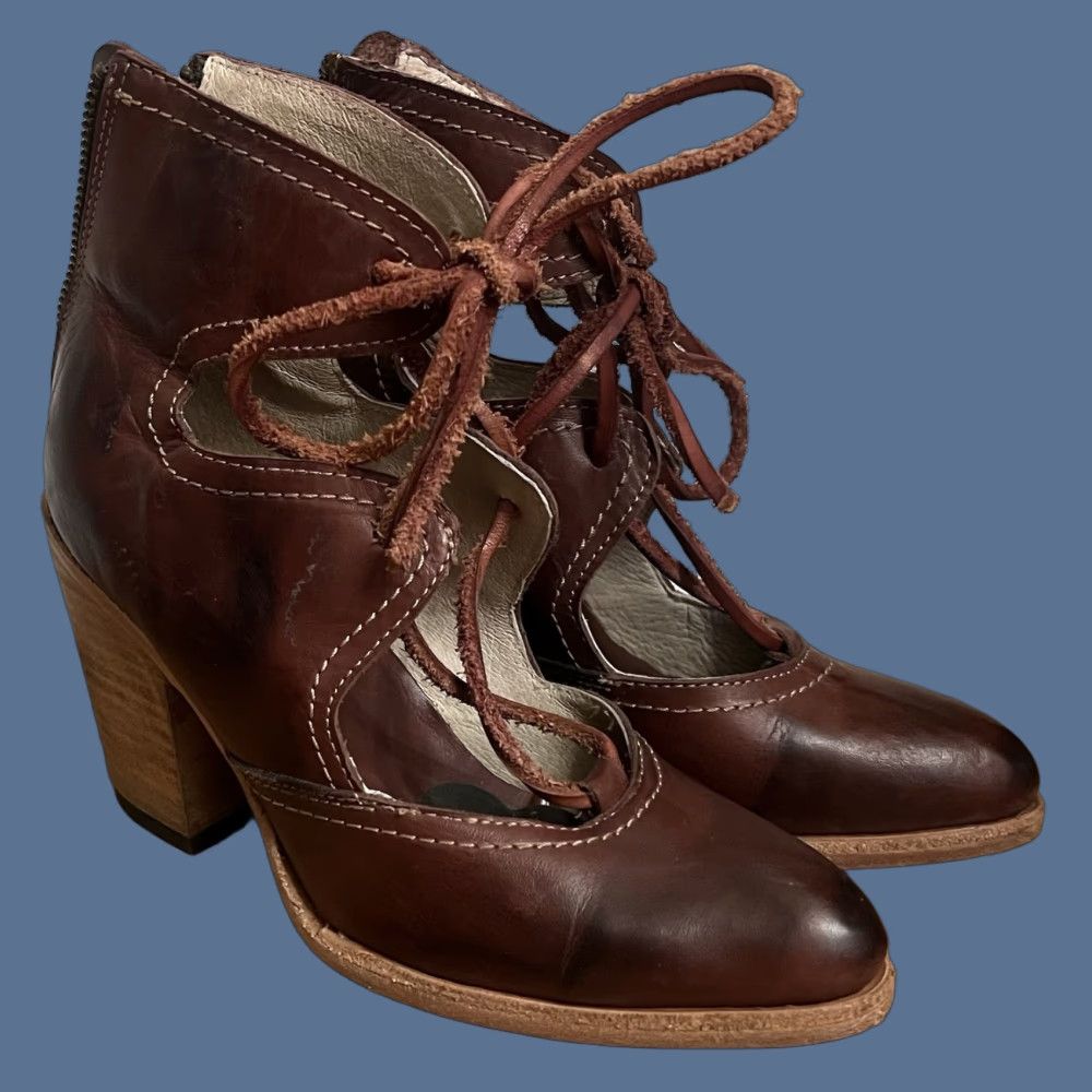 FREEBIRD Freebird By Steven Bootie Womens 7 Red Distressed Suede Leather Insole Block Heel EUC Size US 7 / IT 37 - 1 Thumbnail