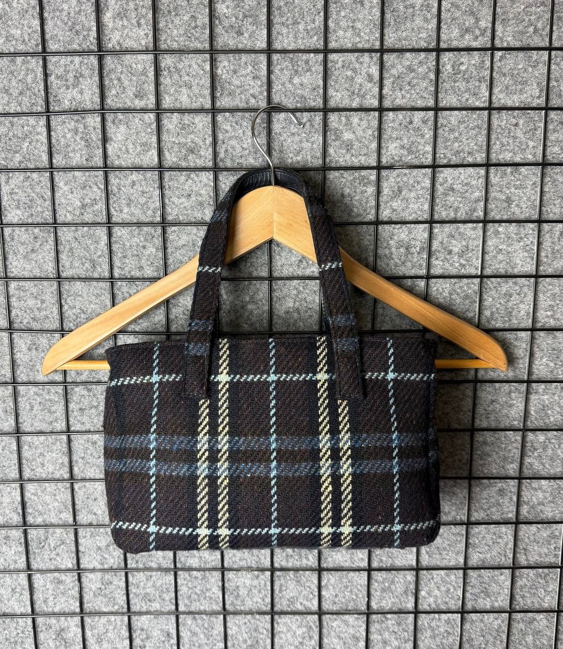Burberry Burberrys Vintage Nova Check Handbag Tweed Size ONE SIZE - 1 Thumbnail