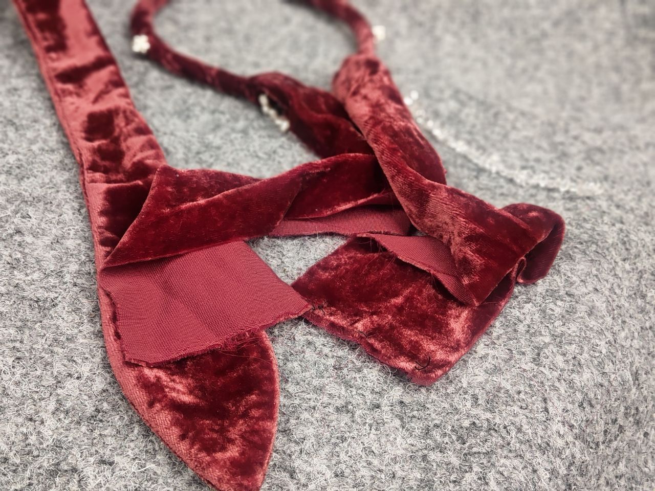 Japanese Brand Peng Tai Silk Hair band tie velvet Accessories Collection Size ONE SIZE - 11 Thumbnail