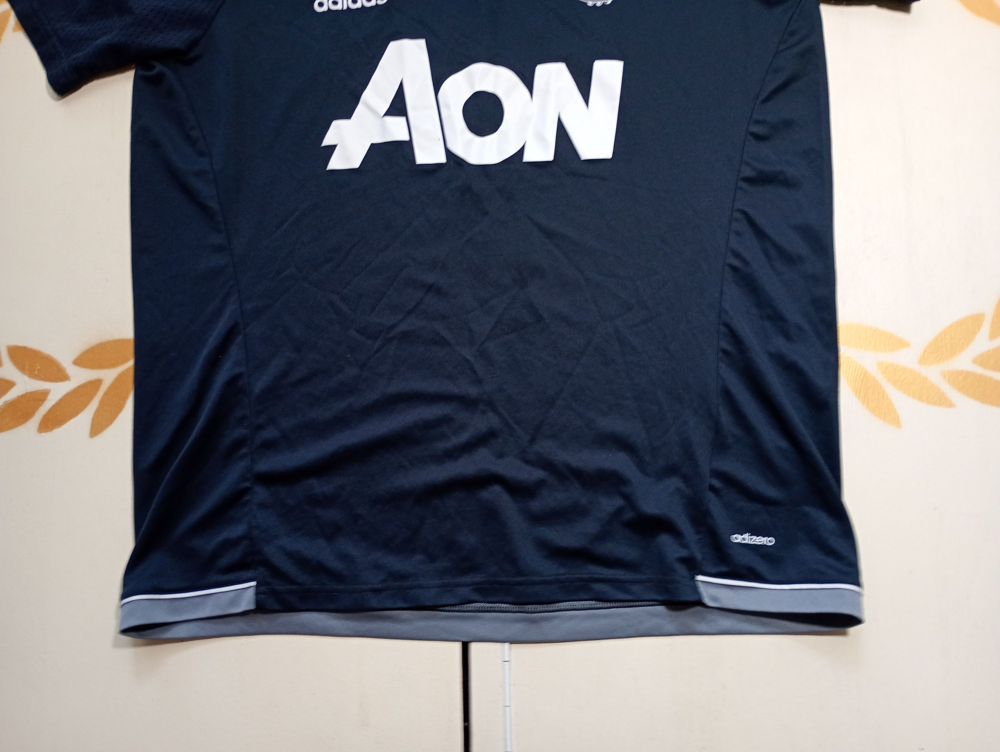 Adidas Adidas Manchester United Training Jersey 2017-2018 Size US XL / EU 56 / 4 - 3 Thumbnail