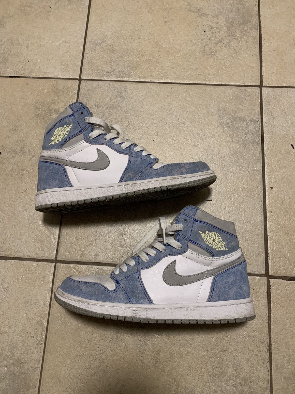 image of Jordan Nike Jordan 1 High Hyper Royal Smoke Grey Size 8 Shoes in Blue, Men's