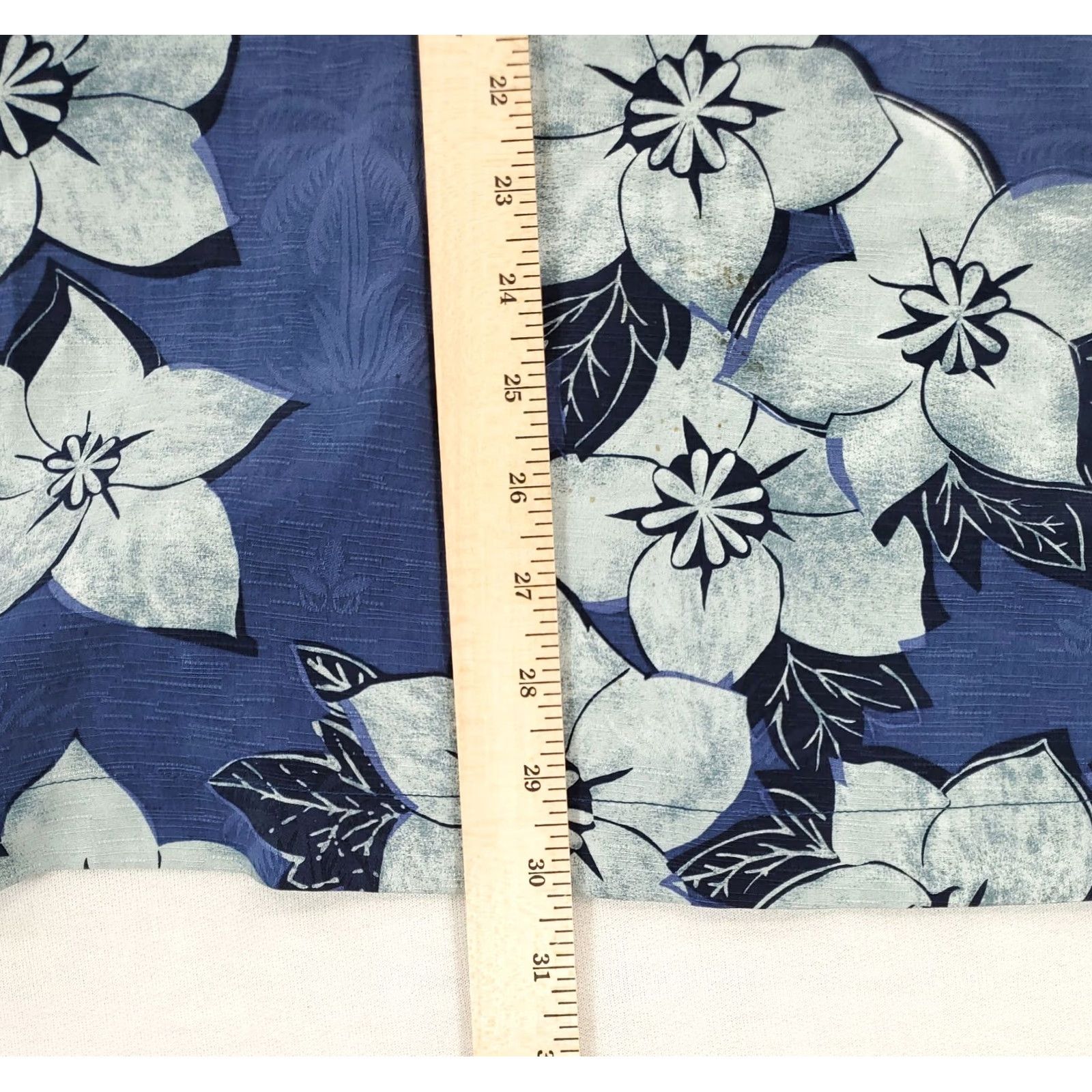 Tommy Bahama Tommy Bahama Shirt Mens L Silk Hawaiian Blue Floral Short Sleeve Button-Up 100% Silk Hawaiian Theme Size US L / EU 52-54 / 3 - 6 Thumbnail