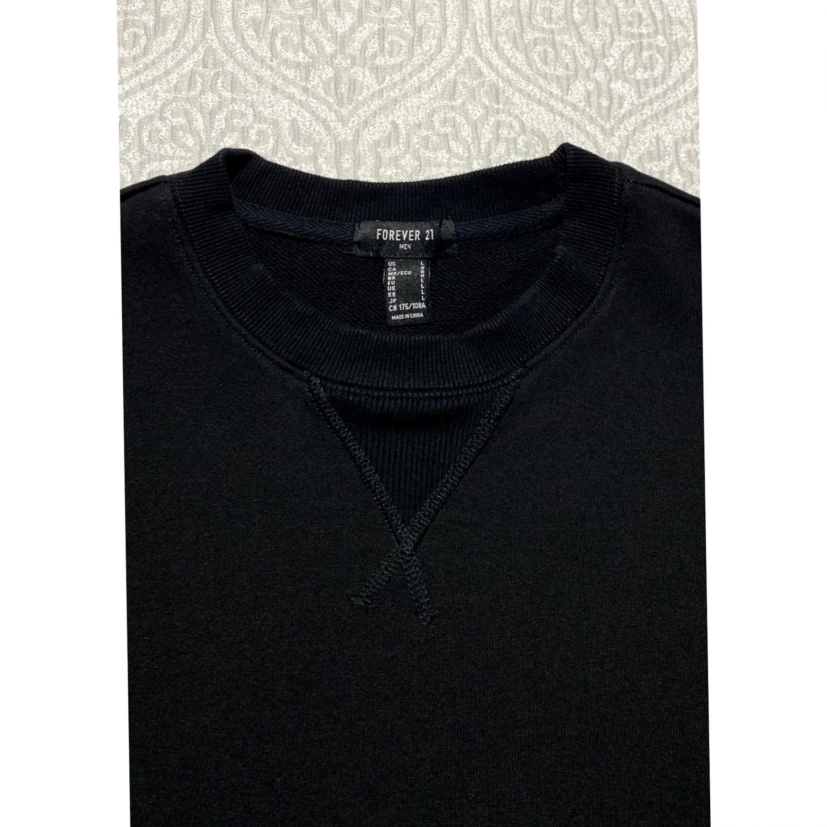 Forever 21 Forever 21 Men Short Sleeve Sweatshirt Colorblock Crew Neck L Black Cream 52% Cotton 48% Polyester Multicolor Pullover Casual Size US L / EU 52-54 / 3 - 5 Thumbnail