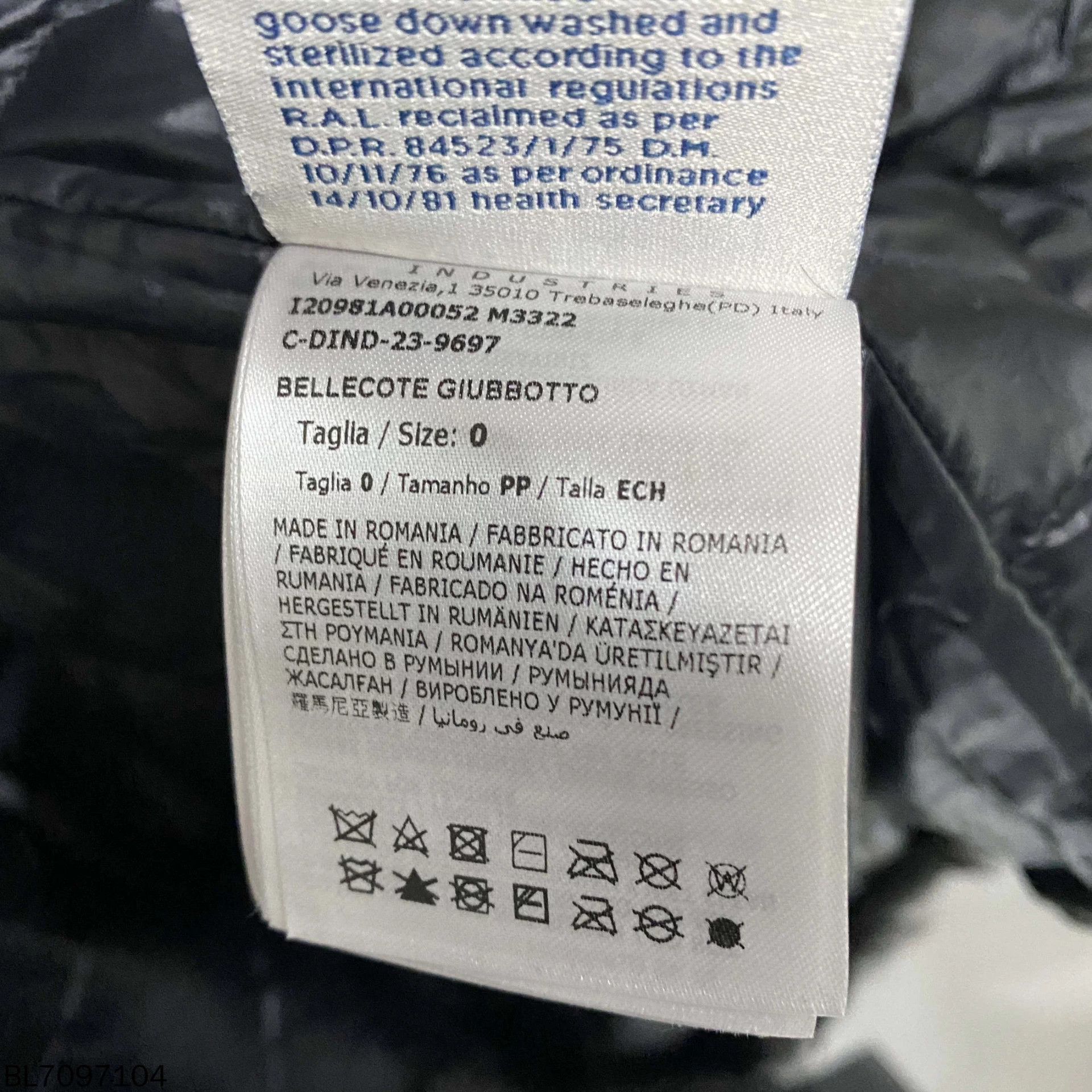 Moncler Moncler fur paneled ski belt 99 new women's 0 down coat Size XS / US 0-2 / IT 36-38 - 4 Thumbnail