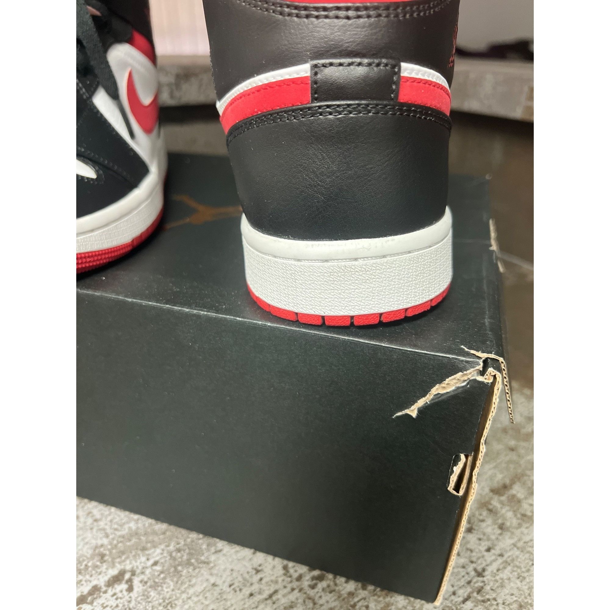 Nike Jordan 1 Mid Gym Red Black White Used Size 10.5- 554724-122 Size US 10.5 / EU 43-44 - 12 Thumbnail