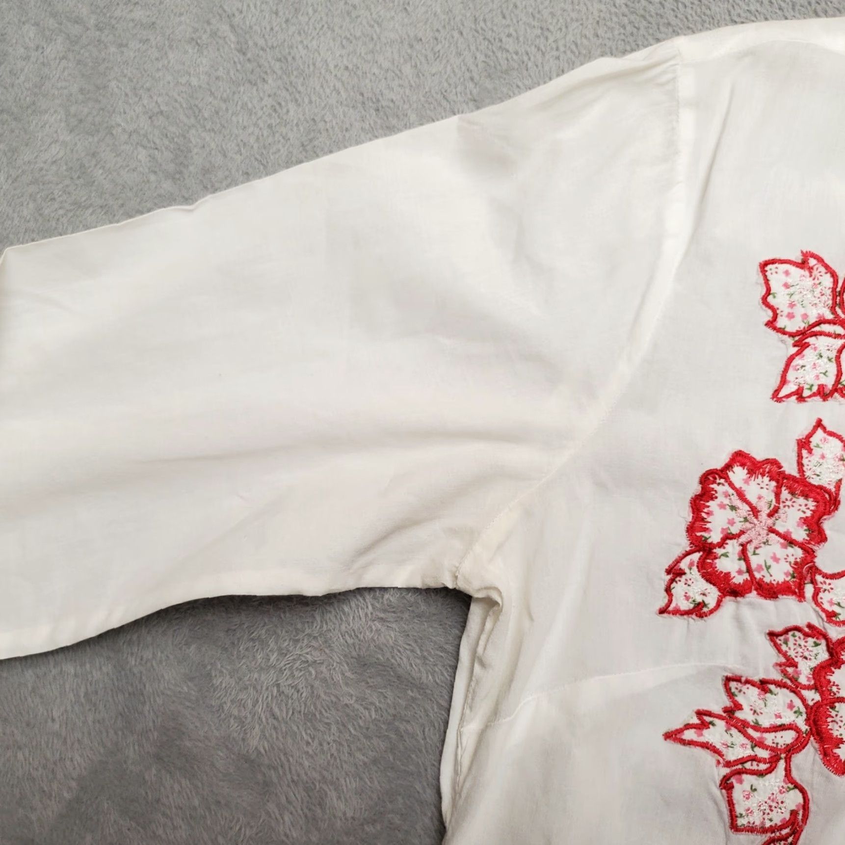 Vintage Sundance Shirt Womens 6 White Red Floral Embroidered Lightweight Blouse Size M / US 6-8 / IT 42-44 - 4 Thumbnail