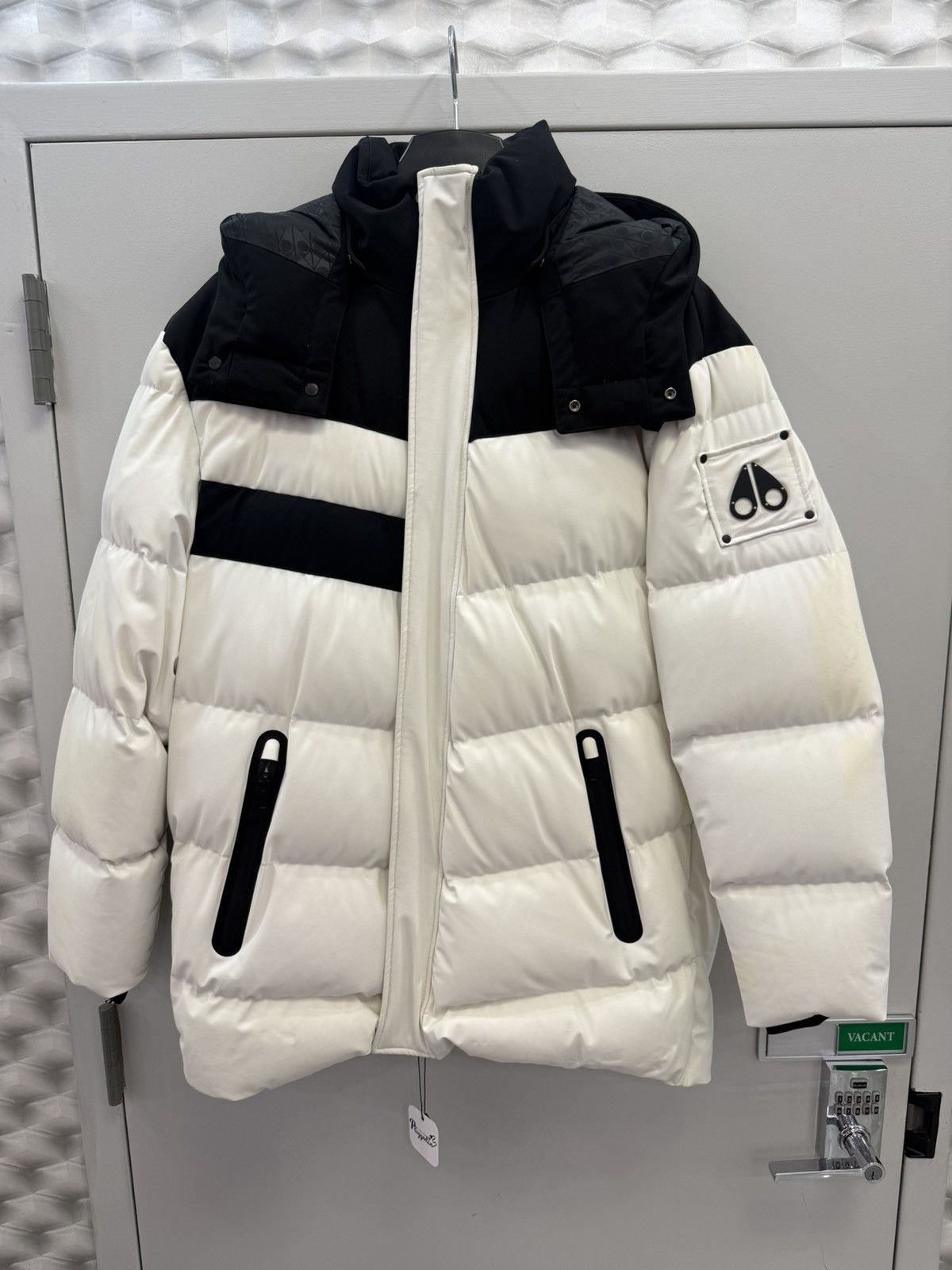 Moose Knuckles Moose Knuckles White Jacket Size US XL / EU 56 / 4 - 1 Thumbnail