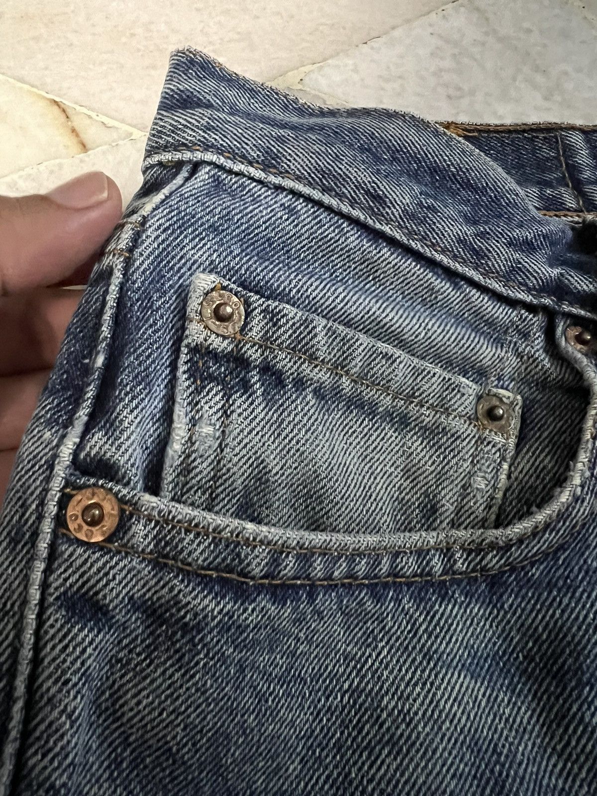 Levi's VINTAGE 90’S LEVIS 550 DISTRESSED JEANS RARE Size US 29 - 7 Thumbnail