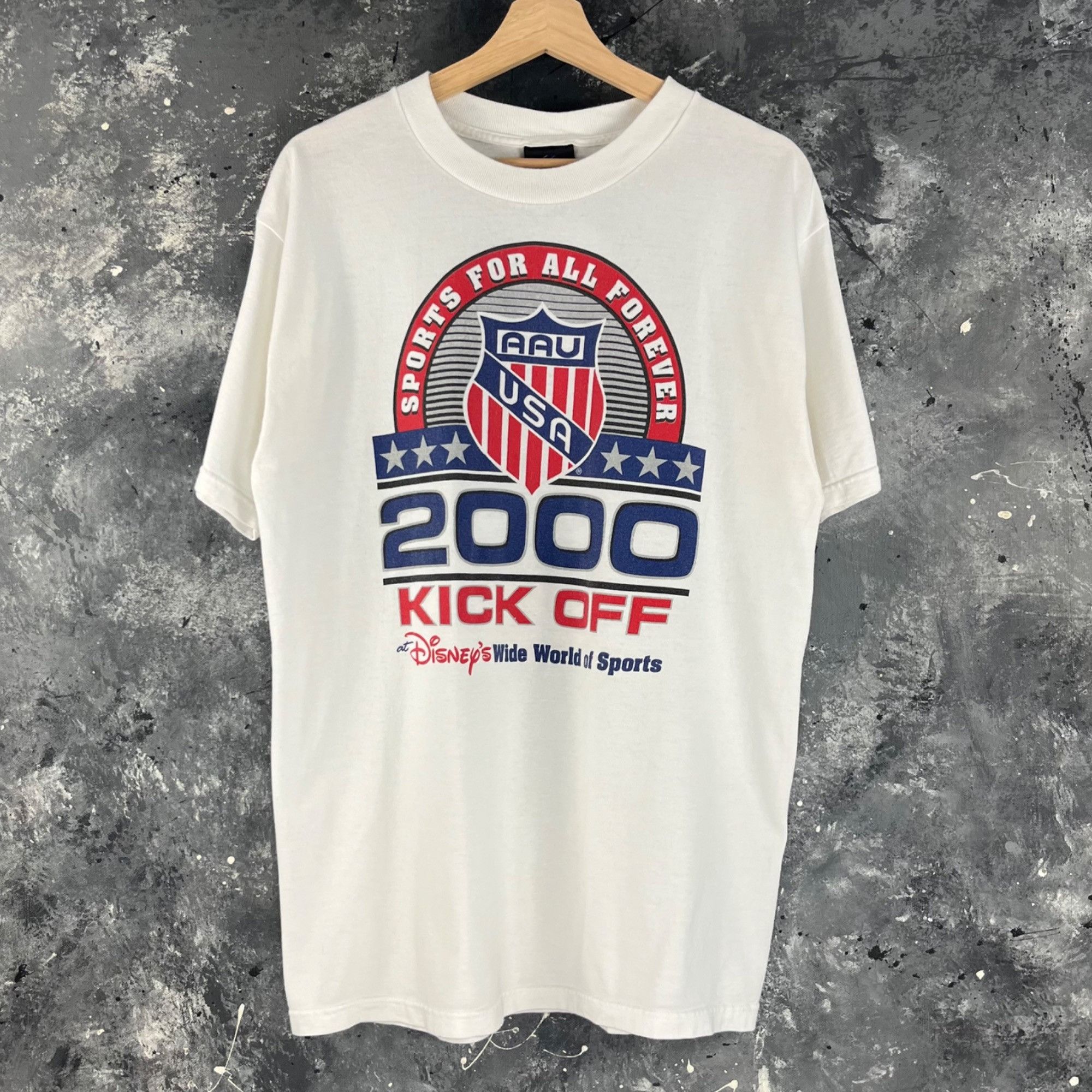 Disney × Vintage Vintage Disney AAU sports shirt Size US L / EU 52-54 / 3 - 1 Thumbnail