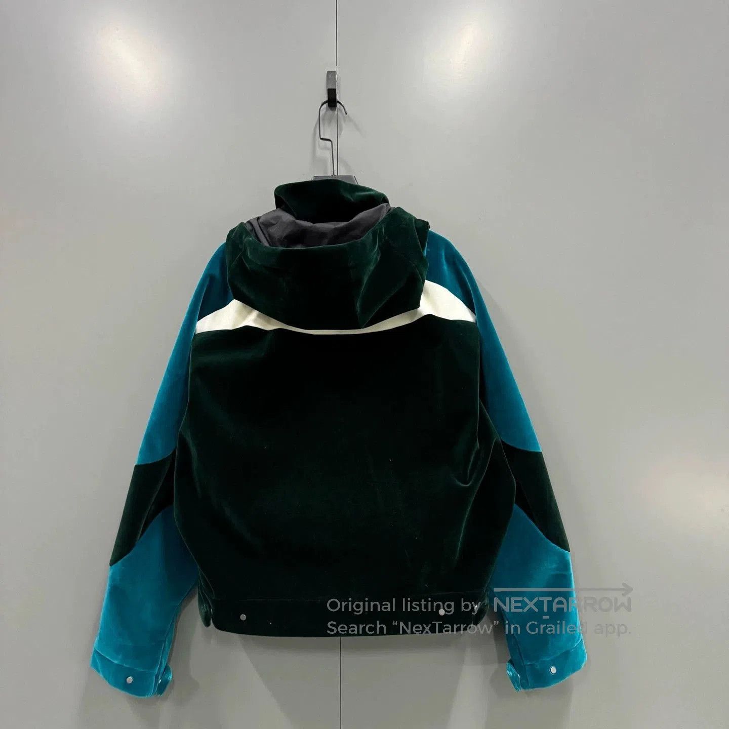 Louis Vuitton louis vuitton color-blocked hooded jacket. Size US M / EU 48-50 / 2 - 2 Thumbnail