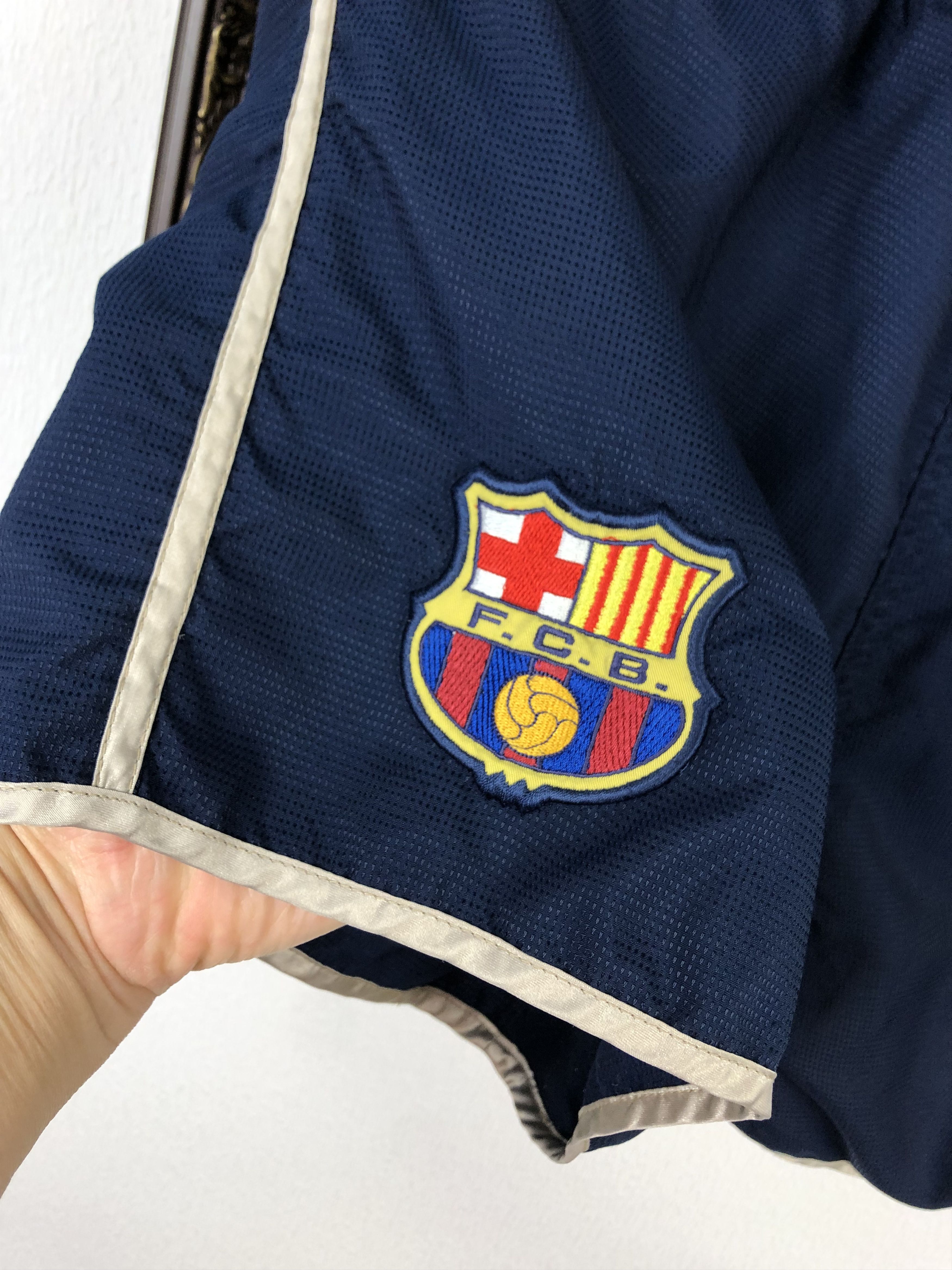 Nike Vintage 90's Nike FC Barcelona Football Shorts Soccer M Size US 32 / EU 48 - 3 Thumbnail
