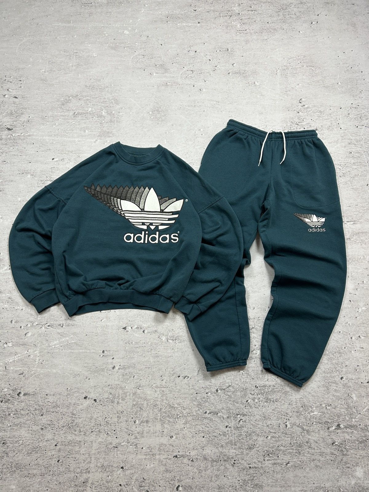 Adidas Streetwear Vintage VINTAGE BAGGY ADIDAS BIG LOGO SWEATSUIT MADE IN CANADA 80s Grailed