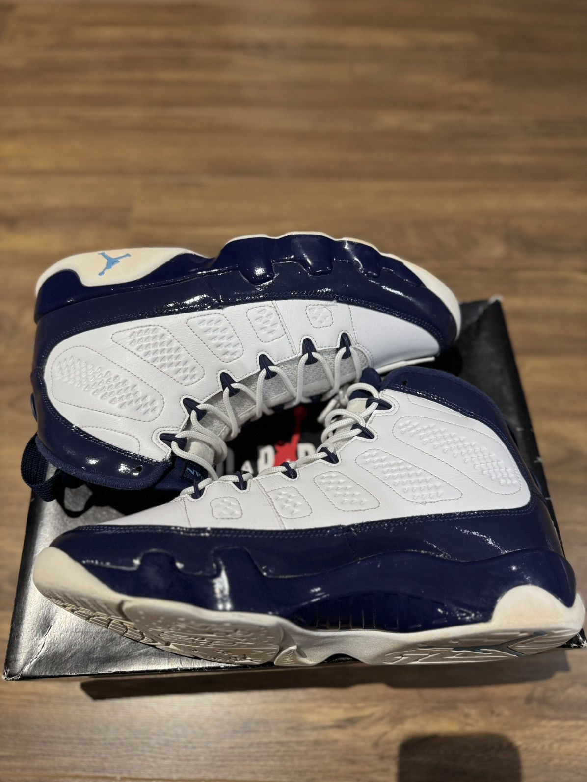 Jordan Brand Air Jordan 9 Retro ‘UNC’ Pearl Blue OG BOX VNDS Size US 11.5 / EU 44-45 - 3 Thumbnail