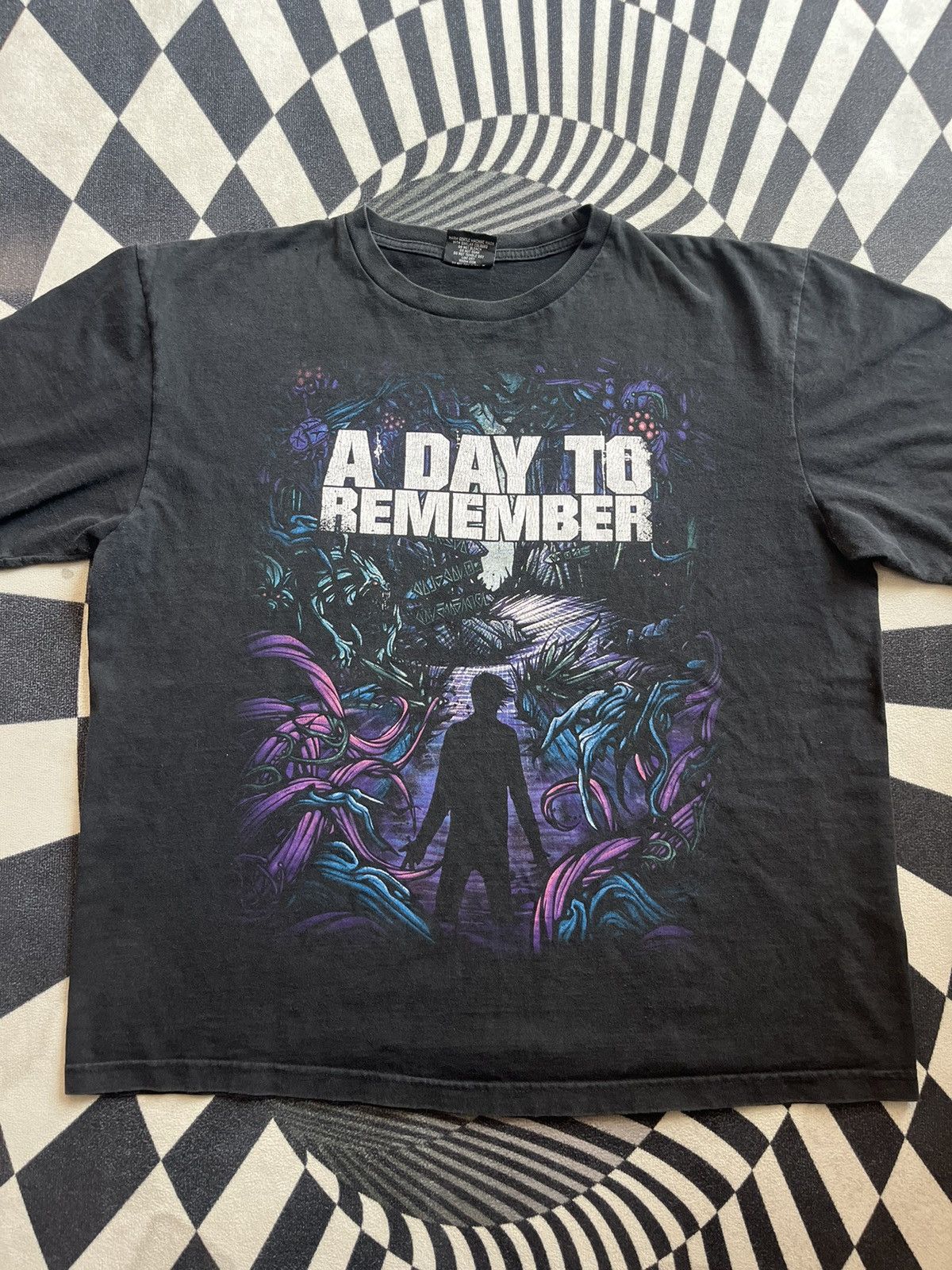 Band Tees Vintage A DAY TO REMEMBER 00’s Tshirt Size US XL / EU 56 / 4 - 4 Thumbnail