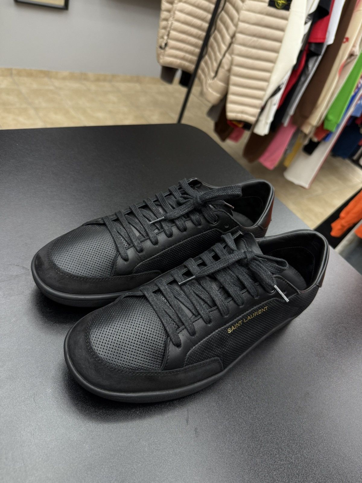 Saint Laurent Paris Saint Laurent Court Classic SL 10 Low Perforated Black 10 US Size US 10 / EU 43 - 10 Thumbnail