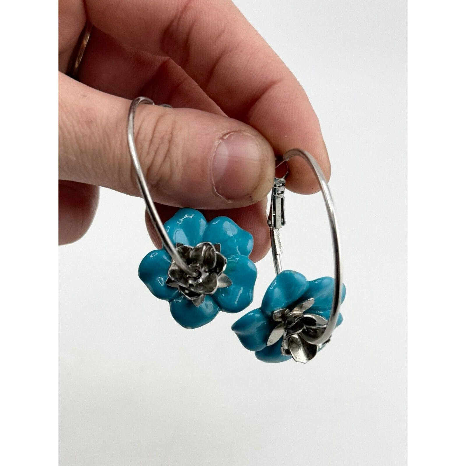 Vintage Vintage blue flower silver hoop earrings Size ONE SIZE - 2 Thumbnail